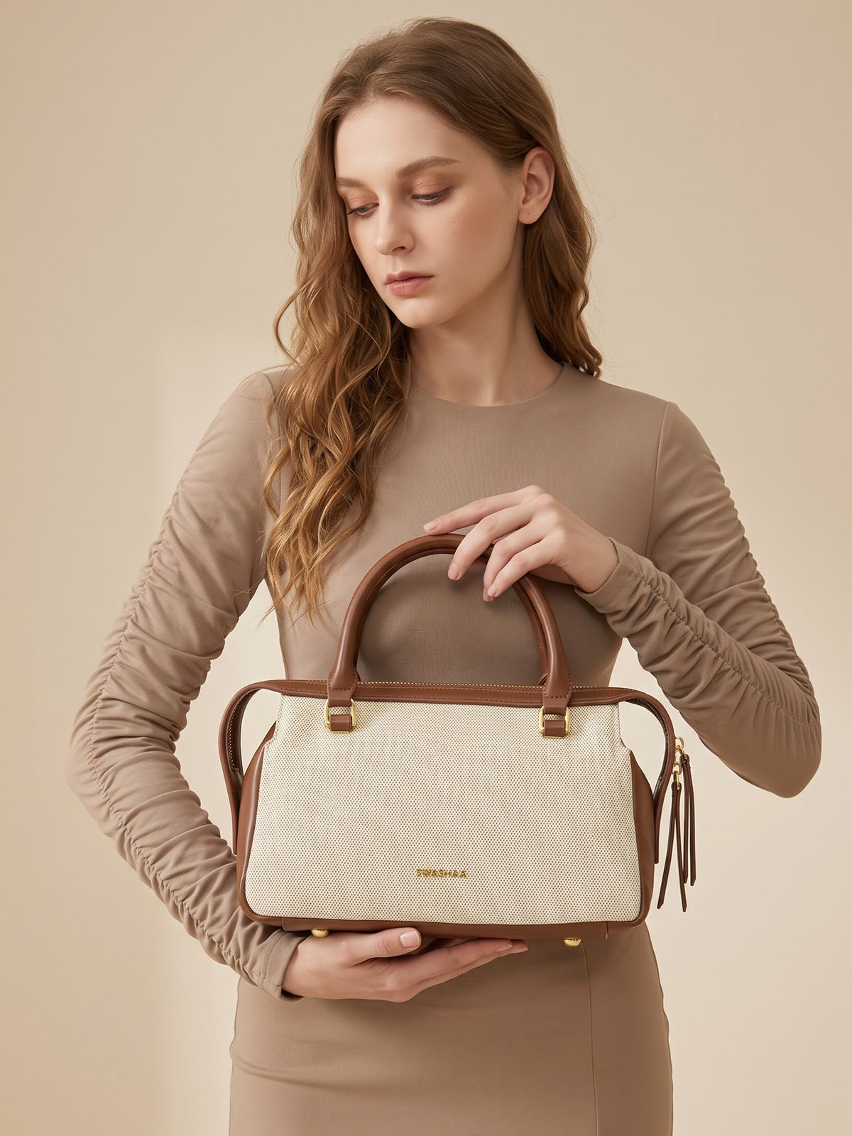 Angee White Beige Women's Leather Hand Bag