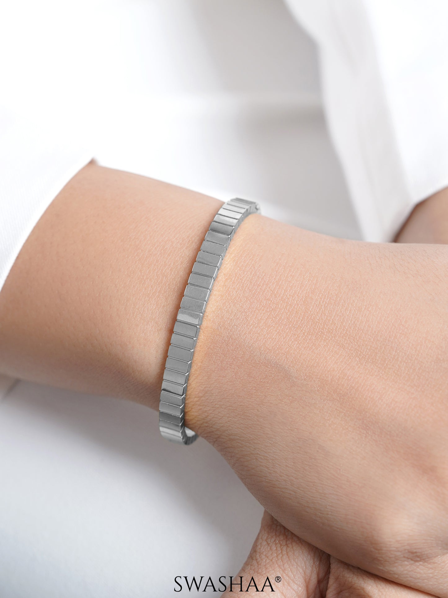Aurelith Ribbed Silver Kada Band Bracelet
