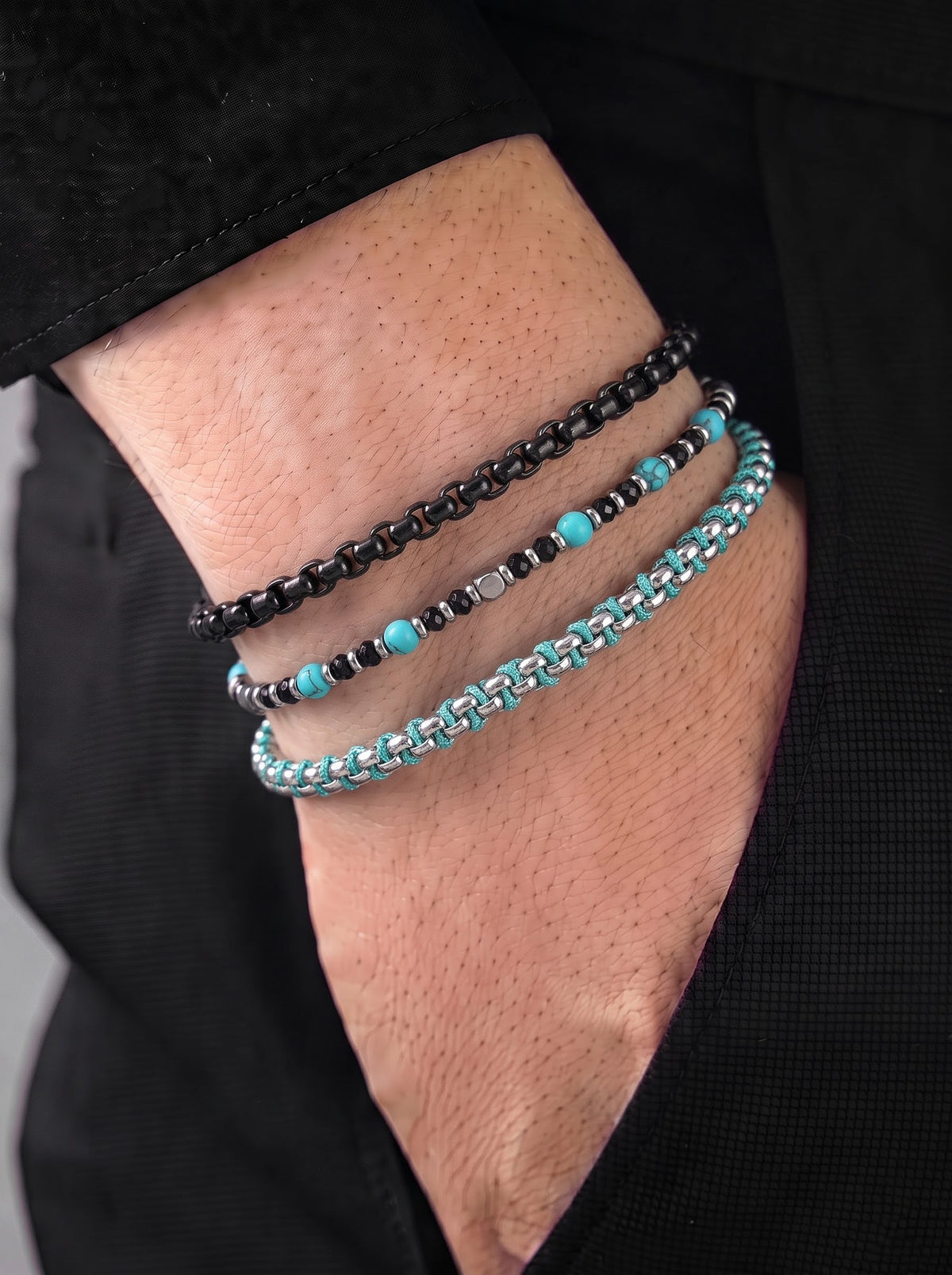 Avric Round Box Beaded Turquoise Black - Silver Men's Loose Chain Bracelet Set