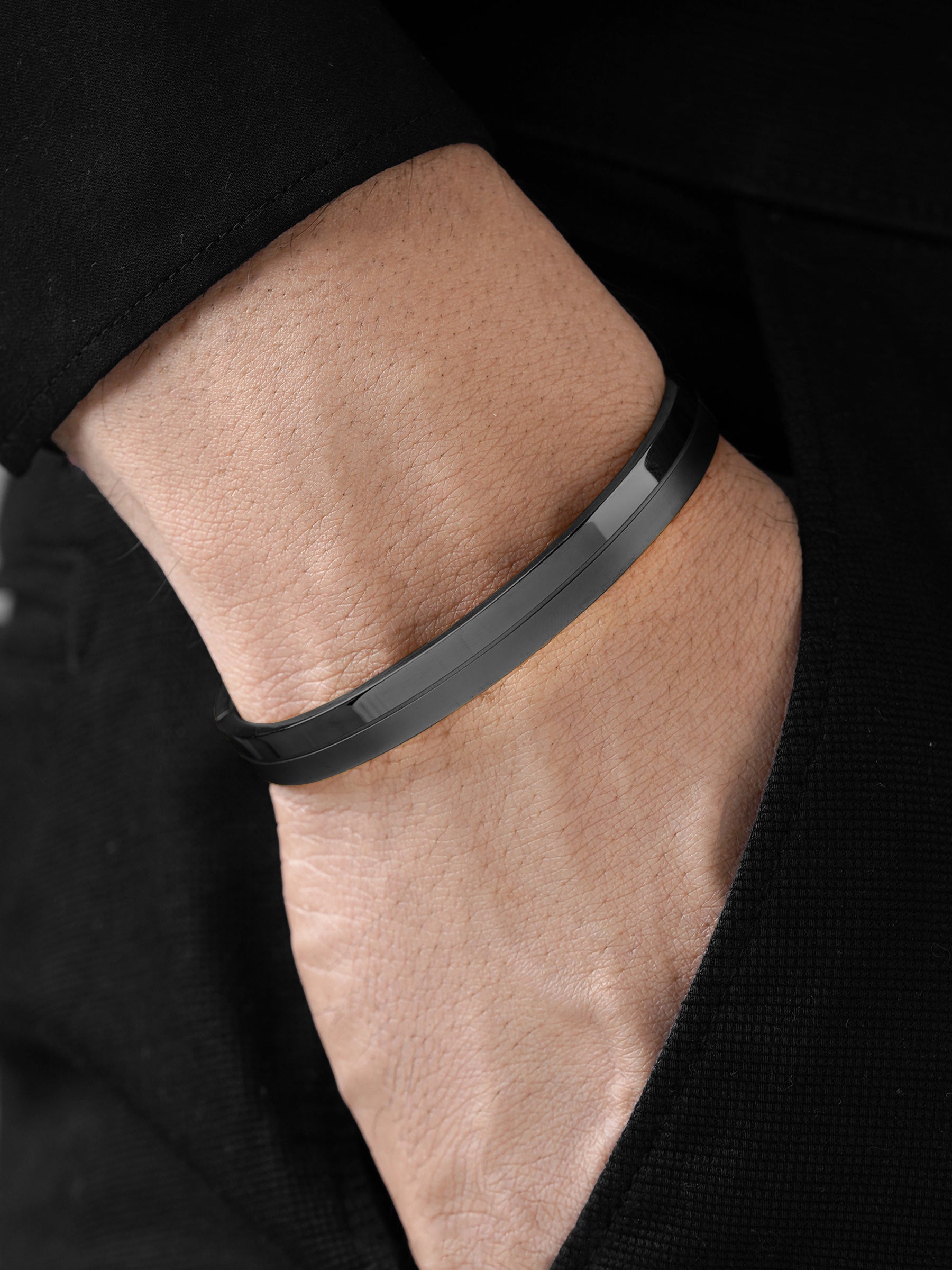 Benjomia Black Men's Kada - Swashaa