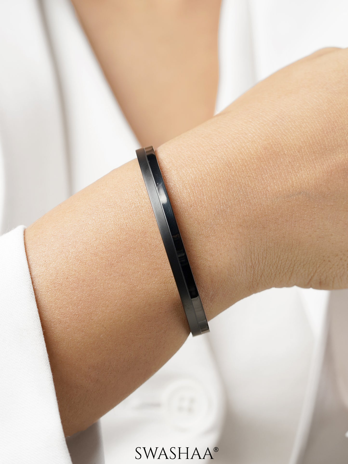 Benjomia Dual Finish Black Bracelet