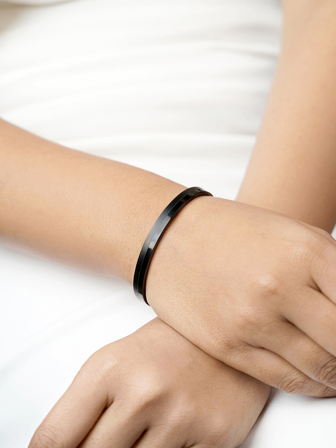 Benjomia Dual Finish Black Bracelet