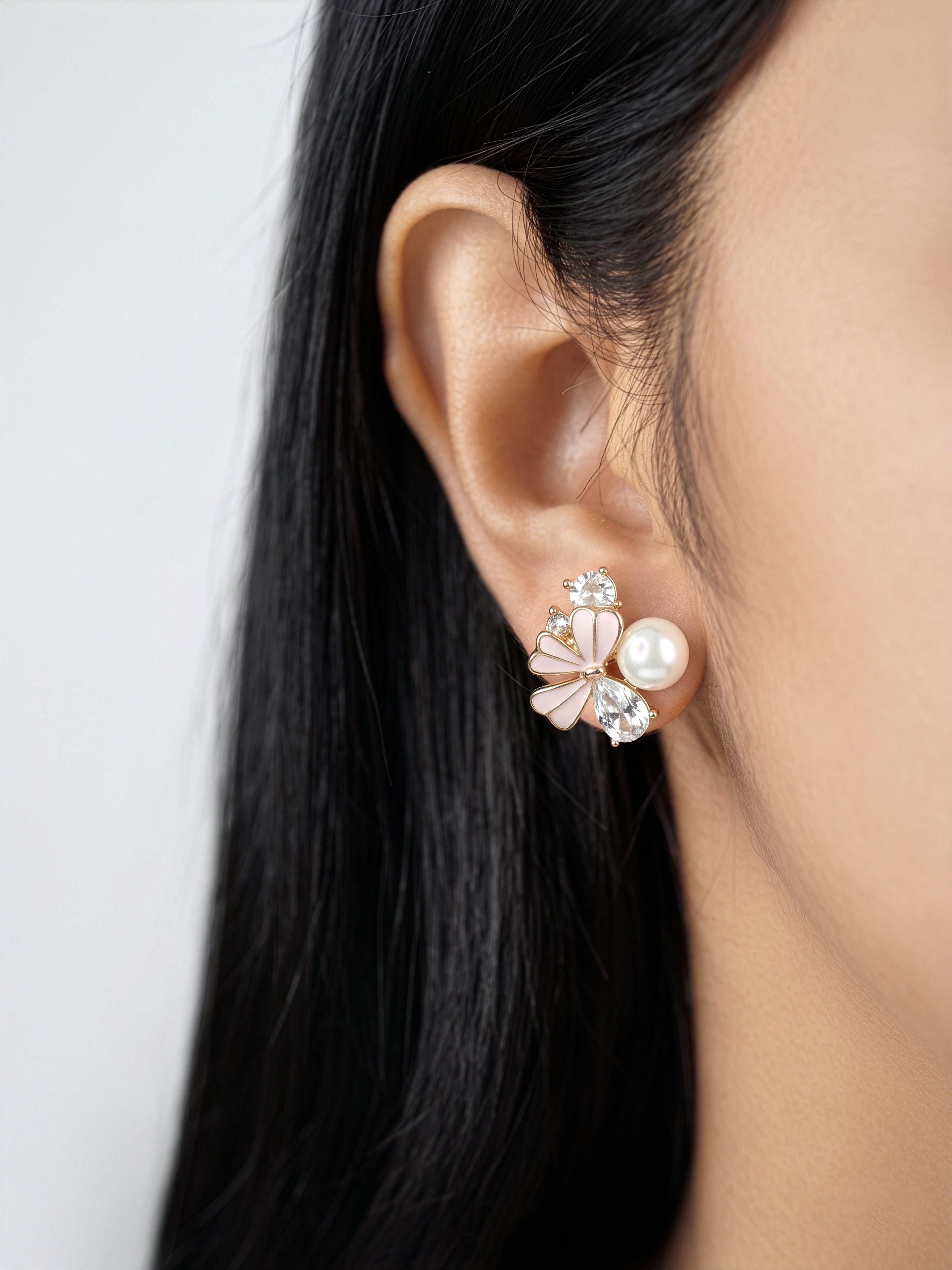 Bloom White Pearl Stud Earrings Bow-Inspired Diamond 18K Gold Plated Earrings