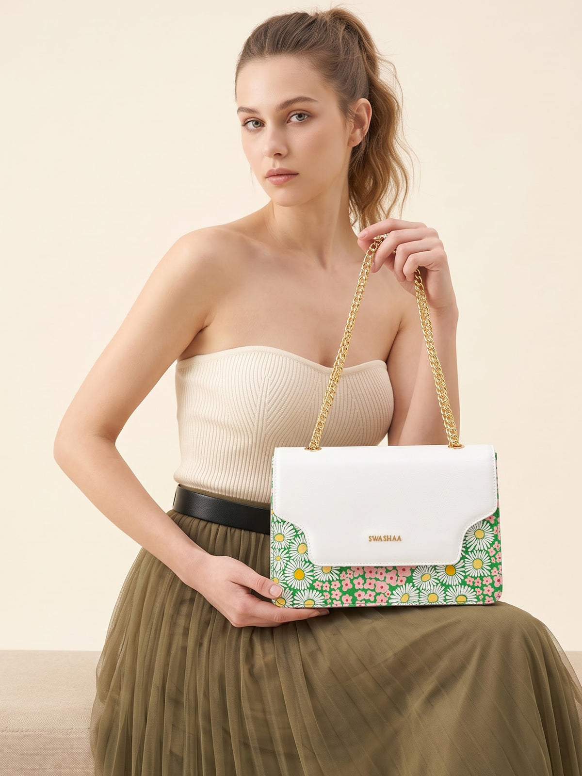 Blooming Bliss White Daisy Green Women's Leather Sling Bag