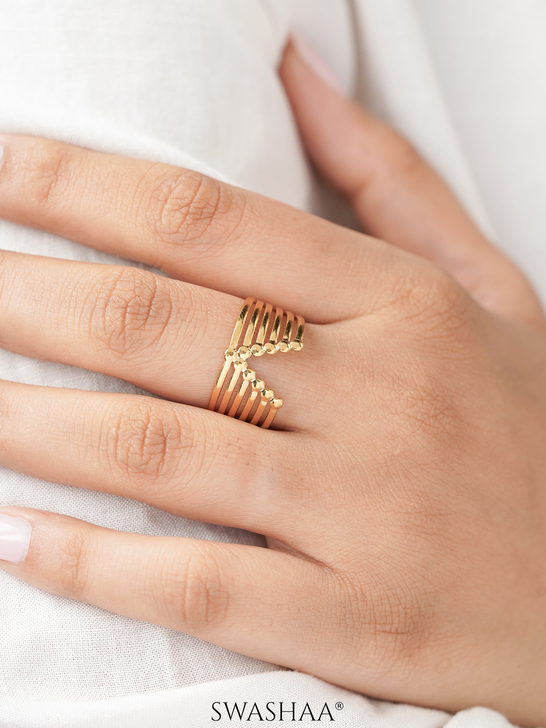 Chiara Subtle V-shape Rounded Tips 18K Gold Plated Ring