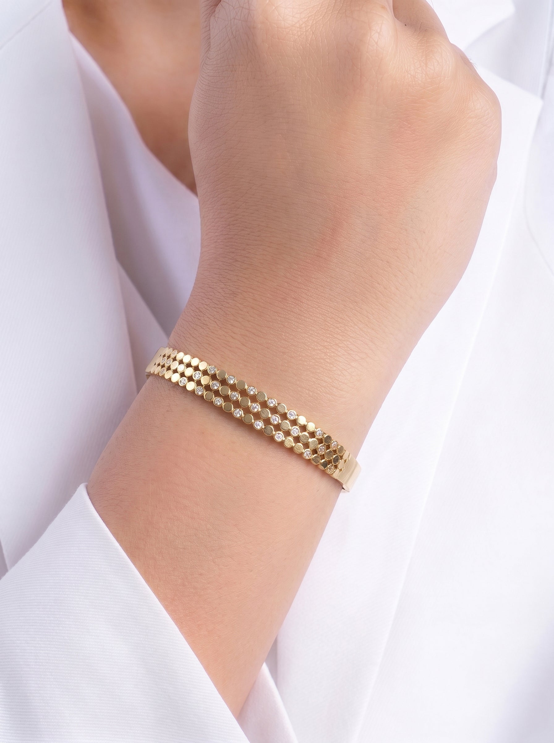 Elowra Dot Link Diamond Solitaire 18K Gold Plated Women's Solid Band Bracelet