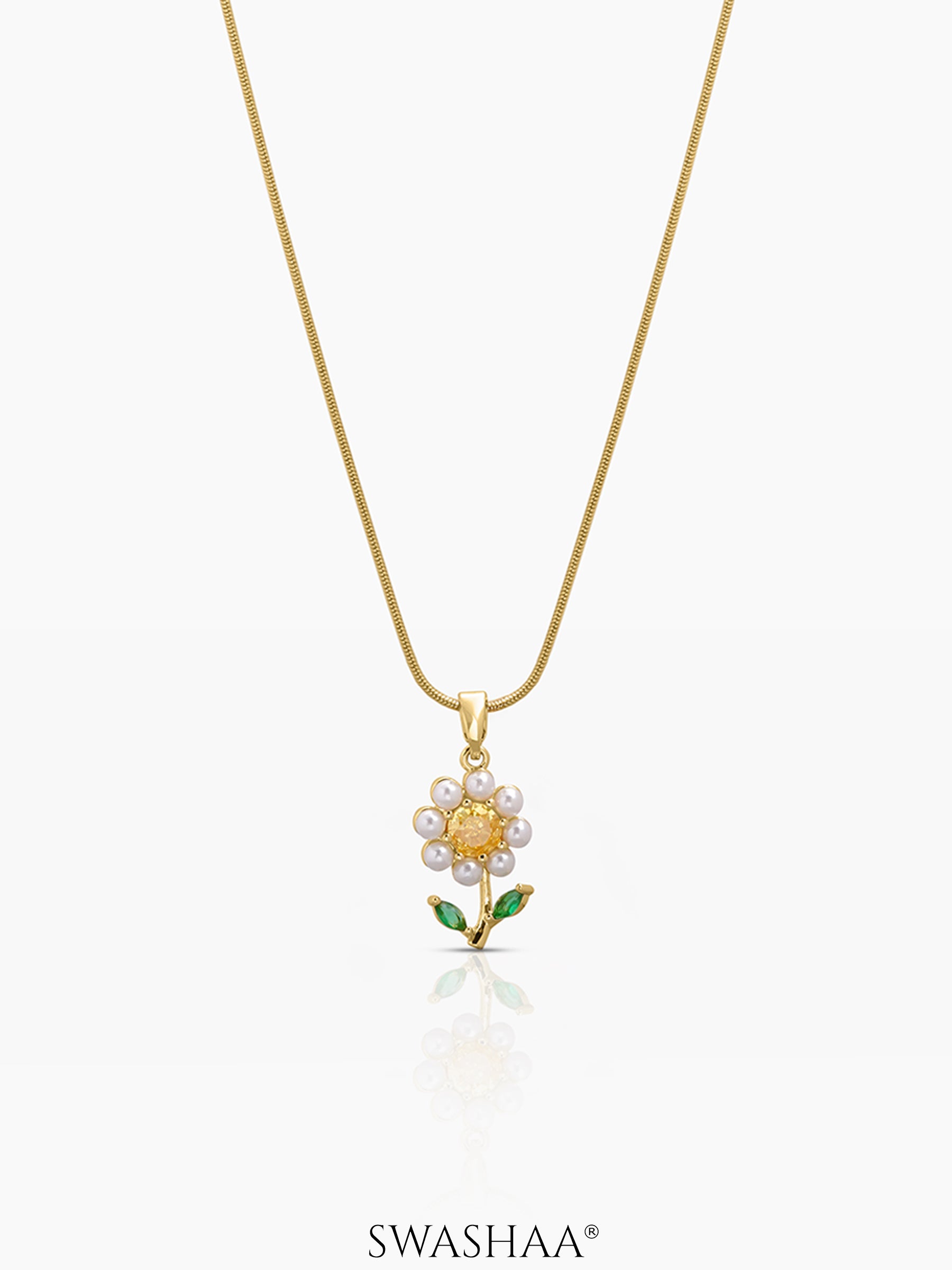Emily Pearl Flower Necklace