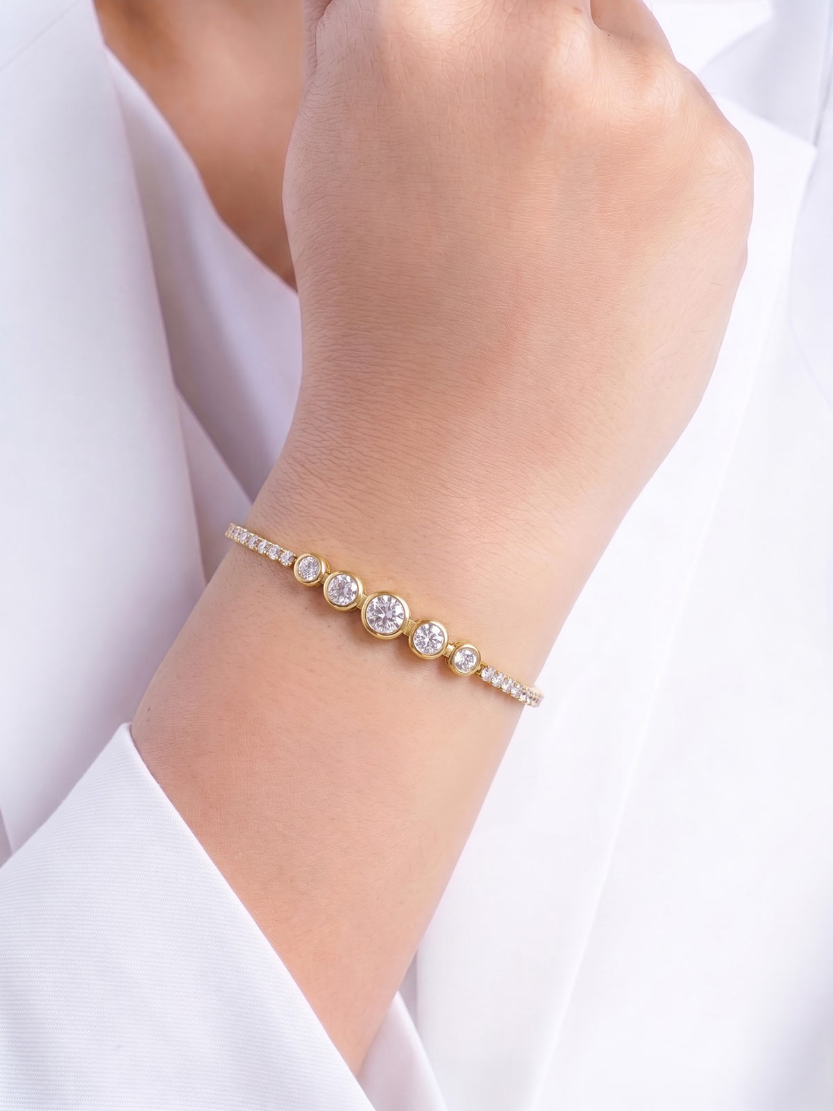 Fiora Solitaire Diamond 18K Gold Plated Women's Chain Loose Bracelets