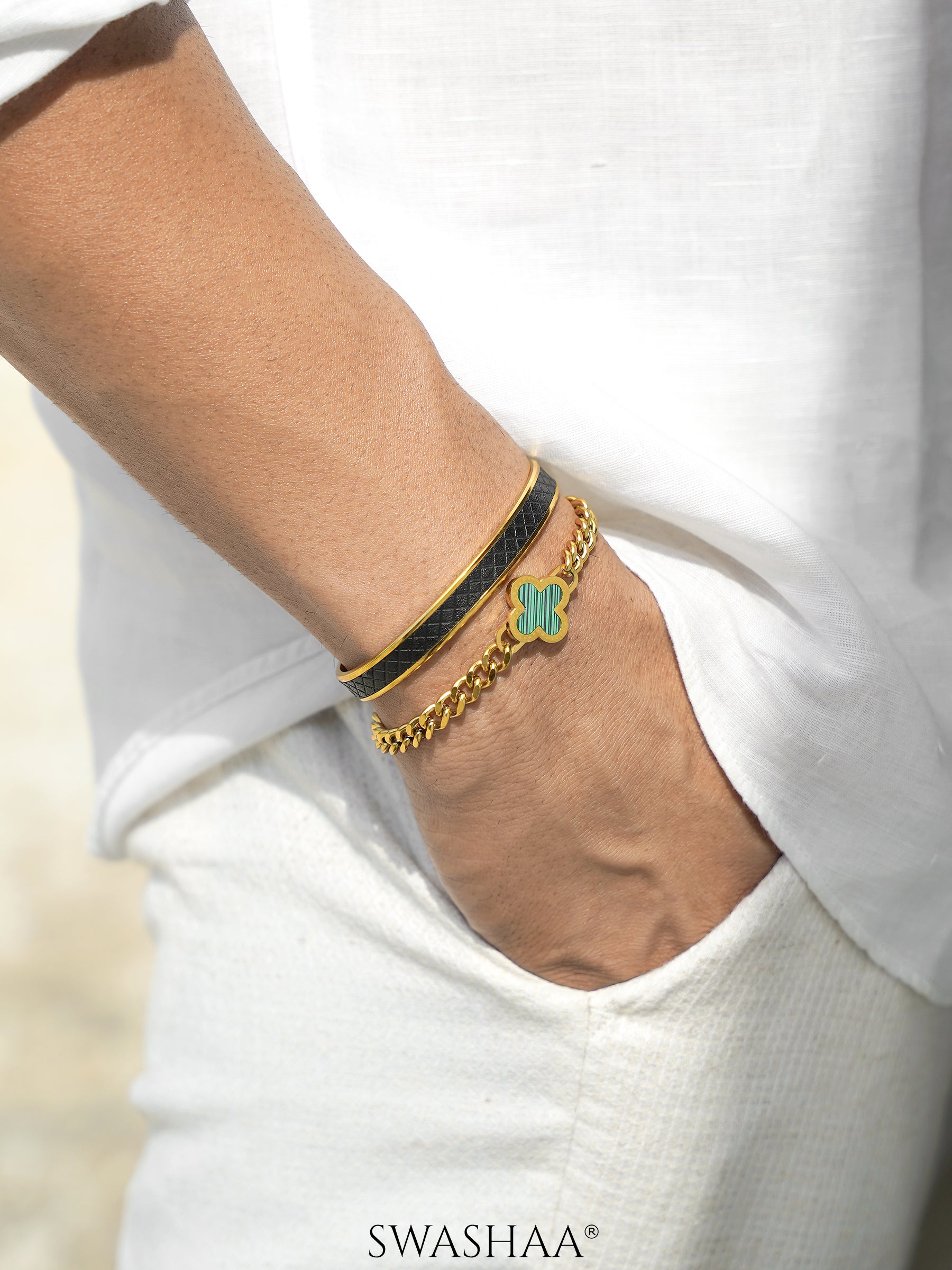 Fred Leather Teaxtured Strip 18K Gold Plated Men's Bracelet, Clover Charm 18K Gold Green Men's Chain Bracelet