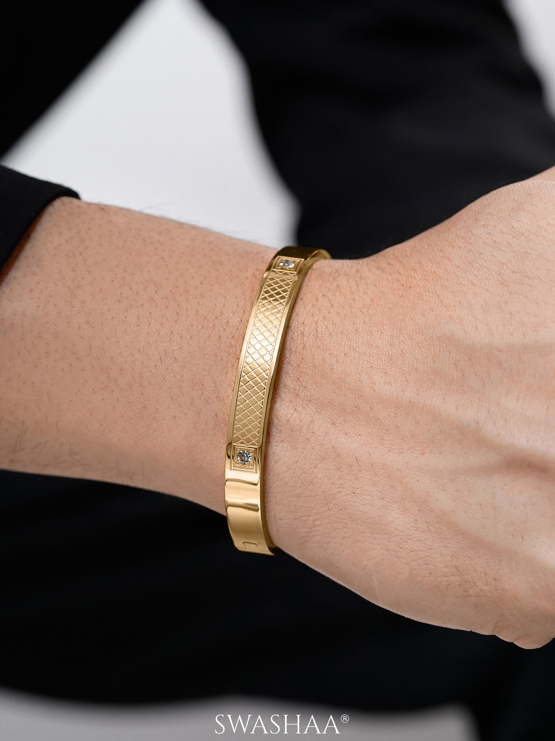 Hector Etched Diamond 18K Gold Plated Men's Kada