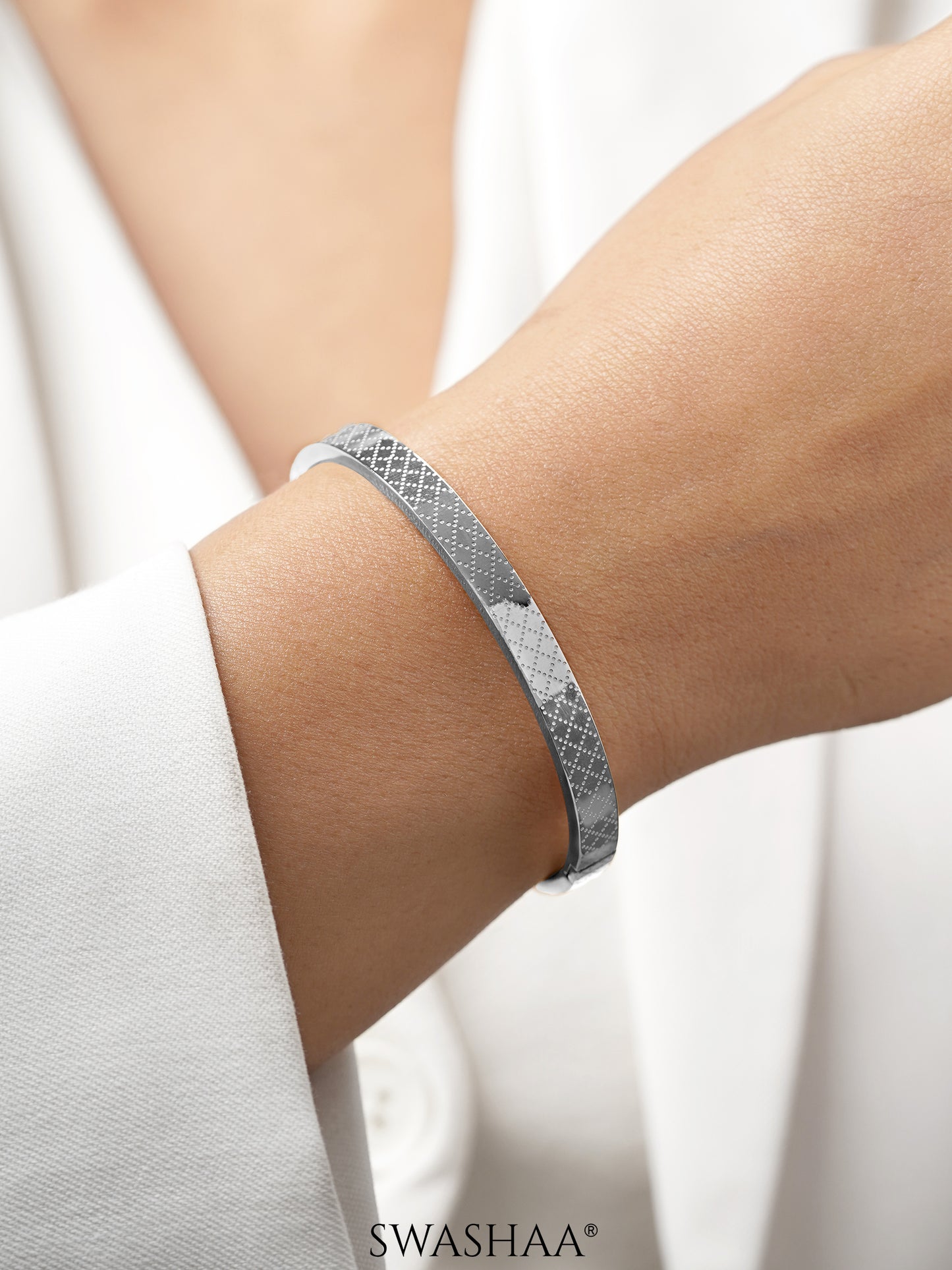 Ian Pattern Silver Bracelet