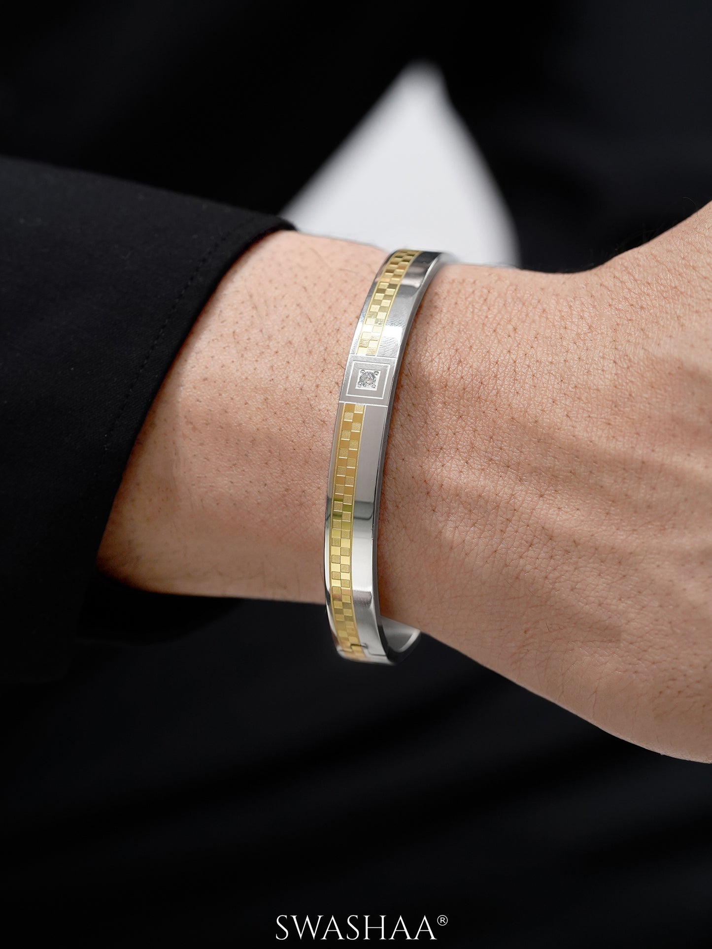 Juan Dual Tone Pattern Silver-18K Gold Plated Men's Kada