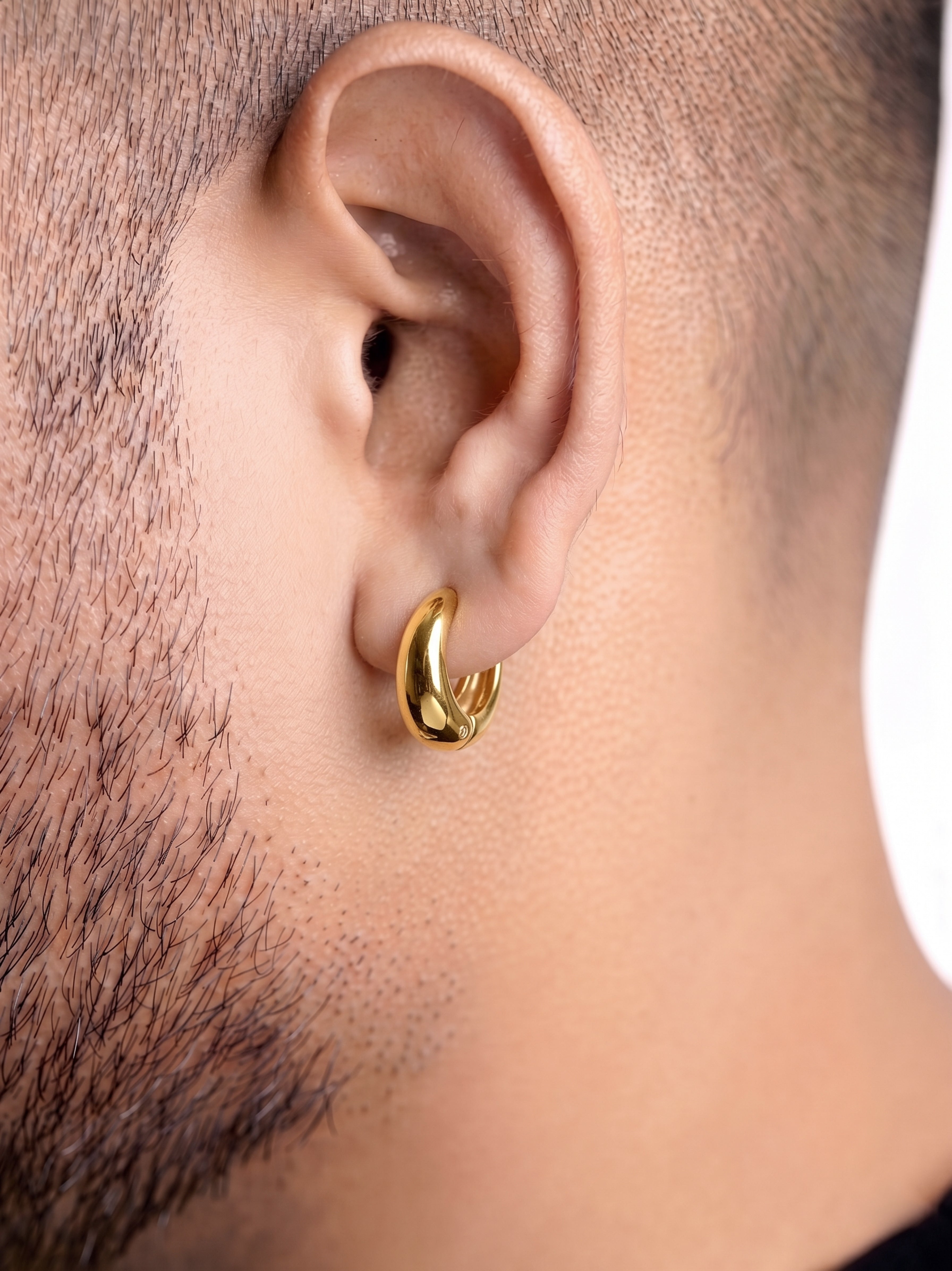 Kaizo Chunky Shiny 18K Gold Plated Men's Round Hoop Earrings