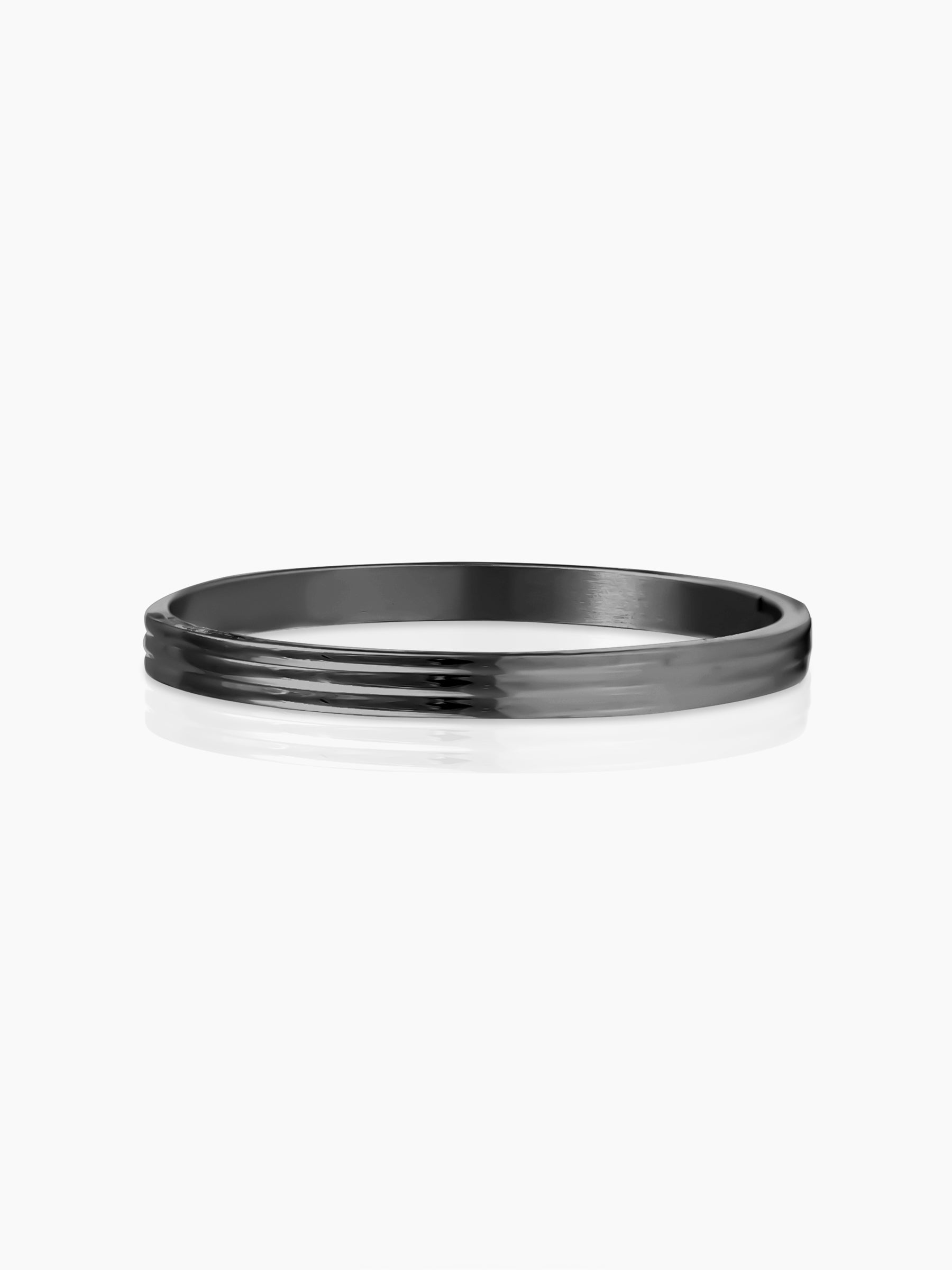 Leo Classic Black Bracelet