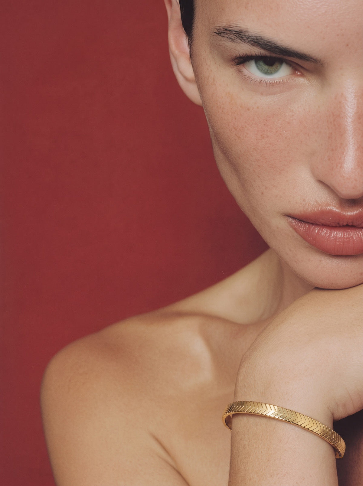 Livia Curved Subtle Patterned 18K Gold Plated Women's Solid Bracelet