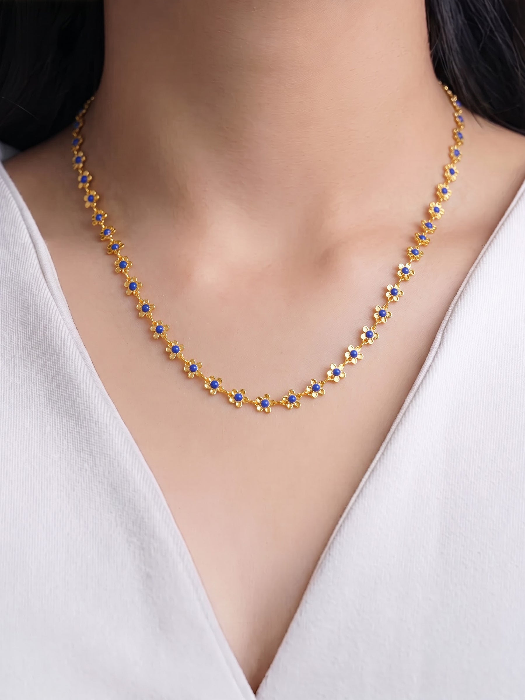 Madona Daisy Flower Blue 14K Gold Plated Chain Necklace