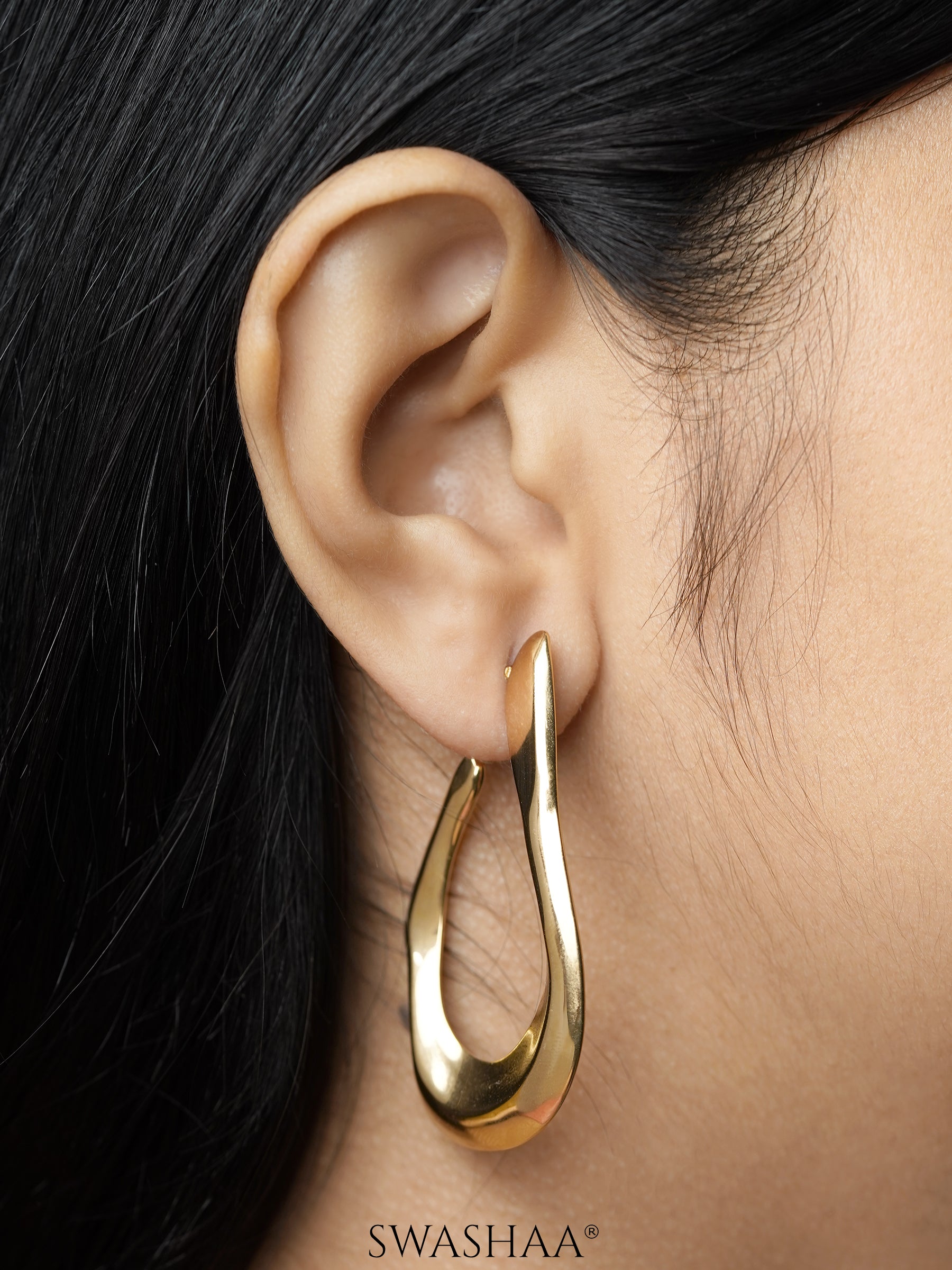 Manha Silhouette 18K Gold Plated Hoop Earrings
