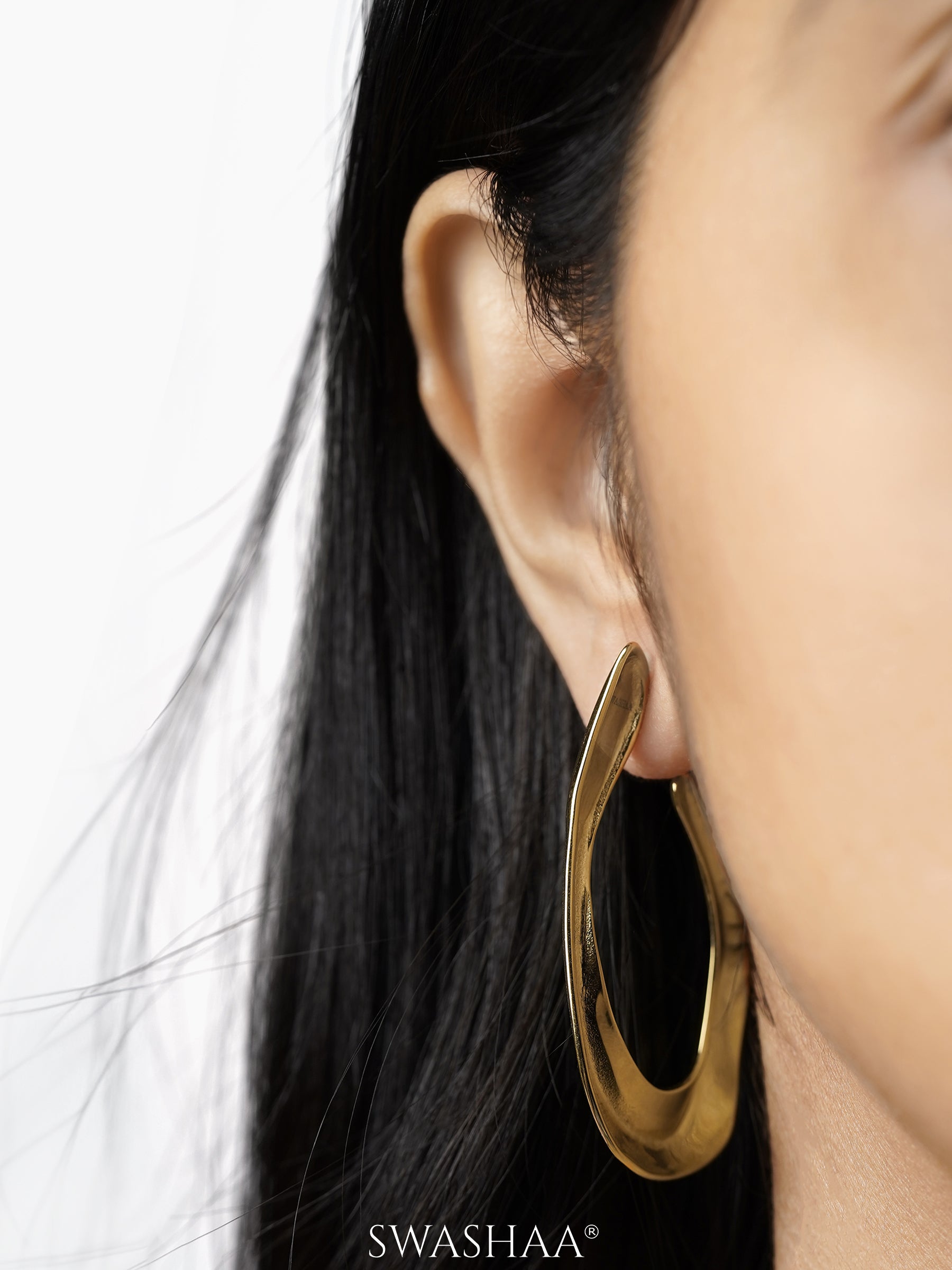 Manha Silhouette 18K Gold Plated Hoop Earrings