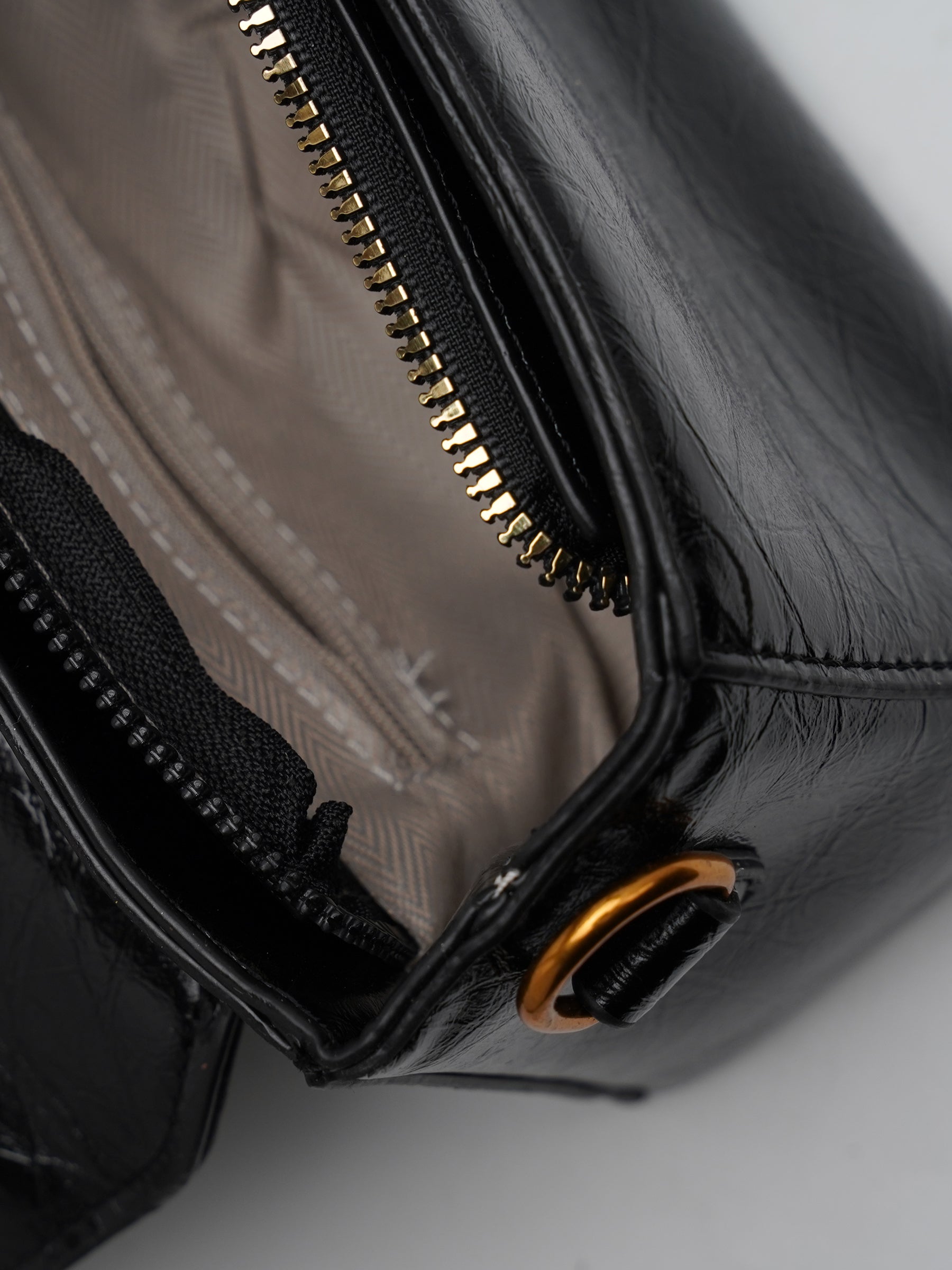 Melvora Black Leather Gloss Bag - Swashaa