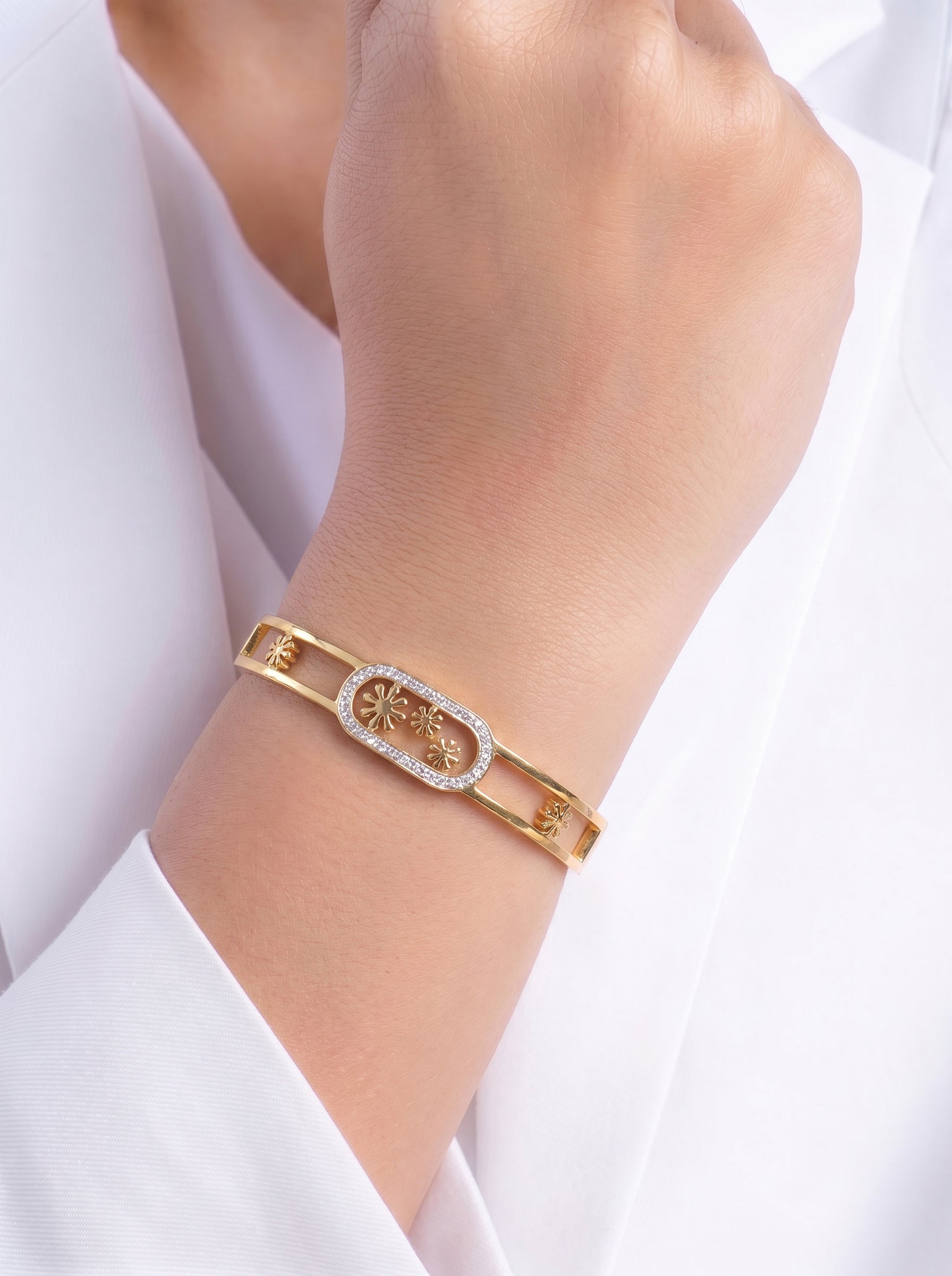 Meriva Floral Orbit Diamond Solitaire 18K Gold Plated Women's Solid Band Bracelet