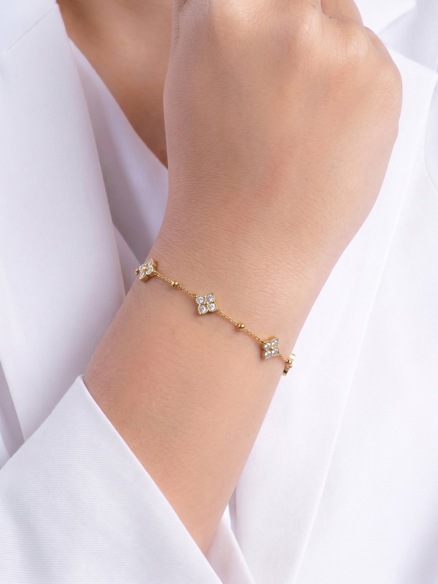 Merolia Floral Clover Diamond Solitaire 18K Gold Plated Women's Loose Bracelet