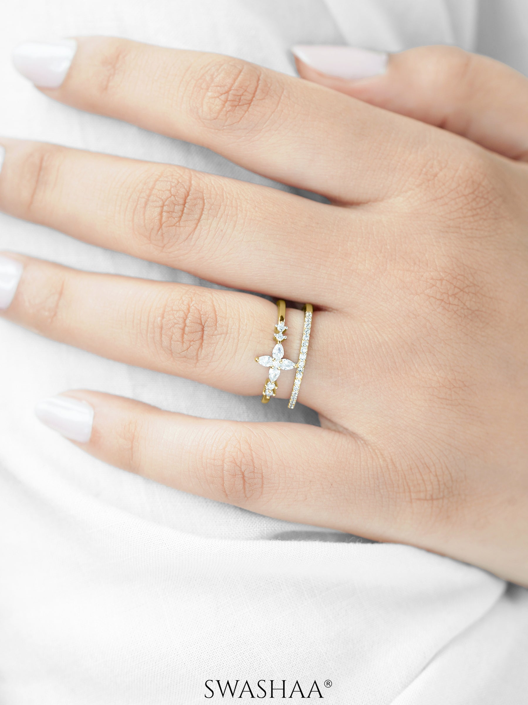 Parisha Sparkling Crystals 18K Gold Plated Ring