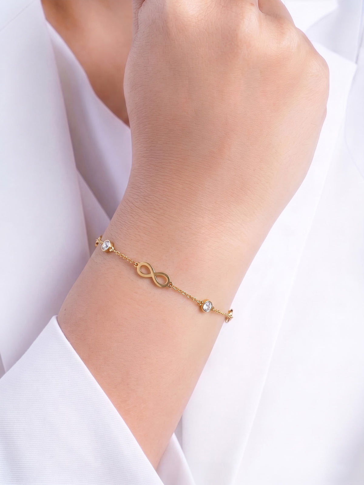 Serinva Infinity Diamond 18K Gold Plated Women's Loose Bracelet