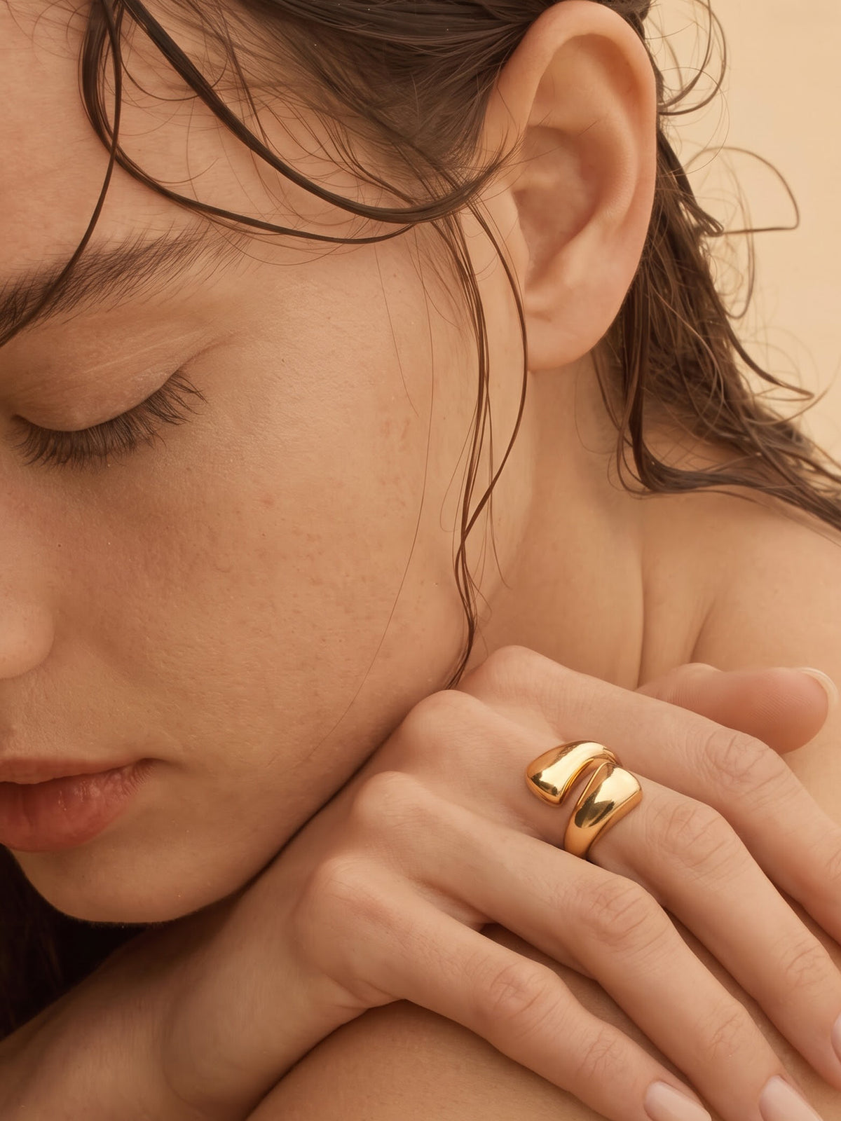 Siona Fluid Bold Curve 18K Gold Plated Ring