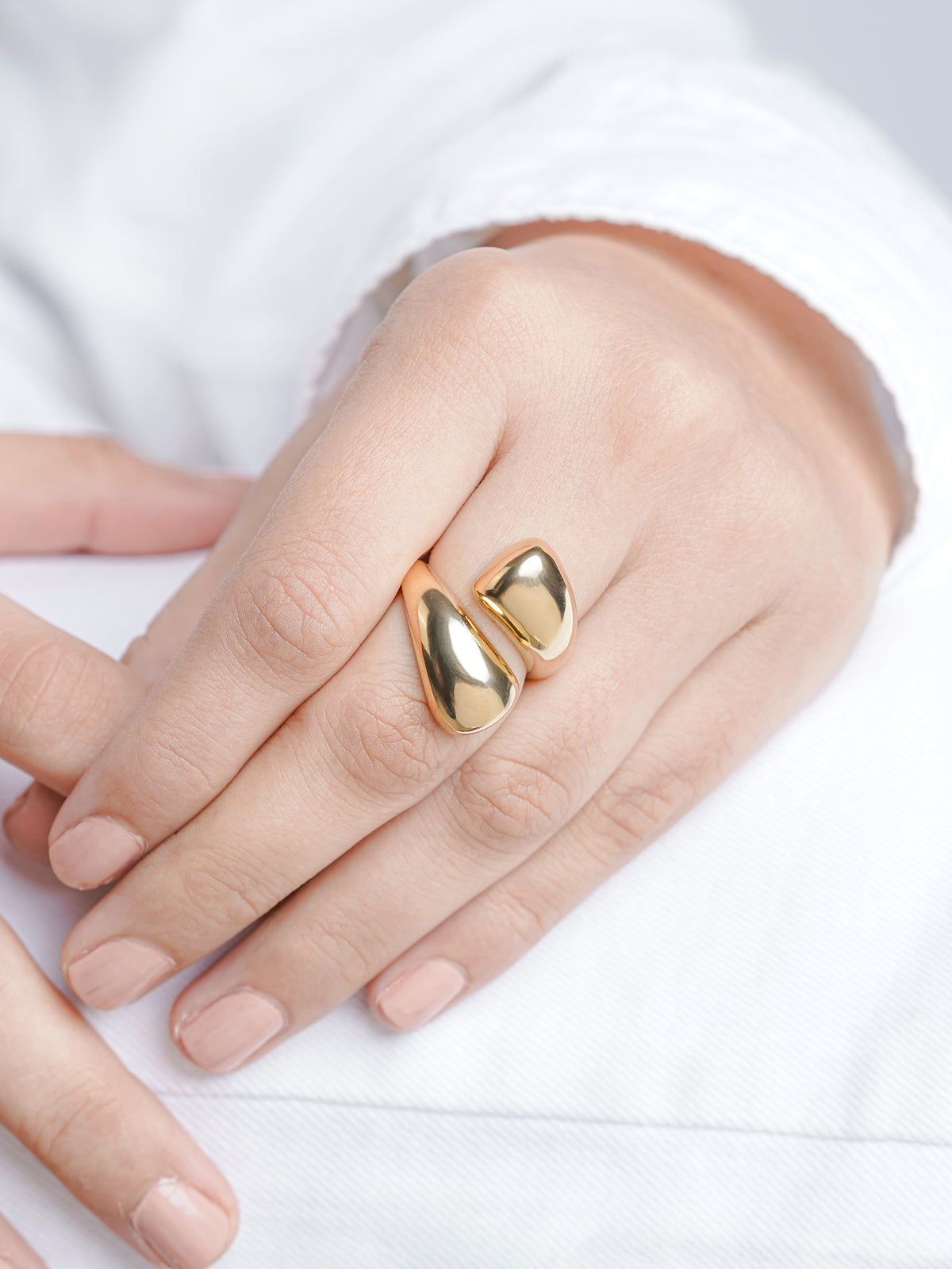 Siona Fluid Bold Curve 18K Gold Plated Ring