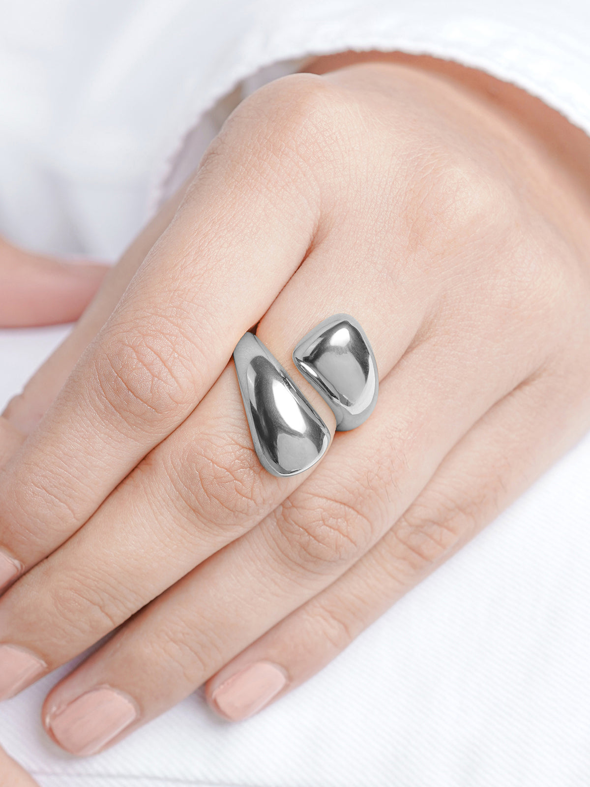 Siona Fluid Bold Curve Silver Ring