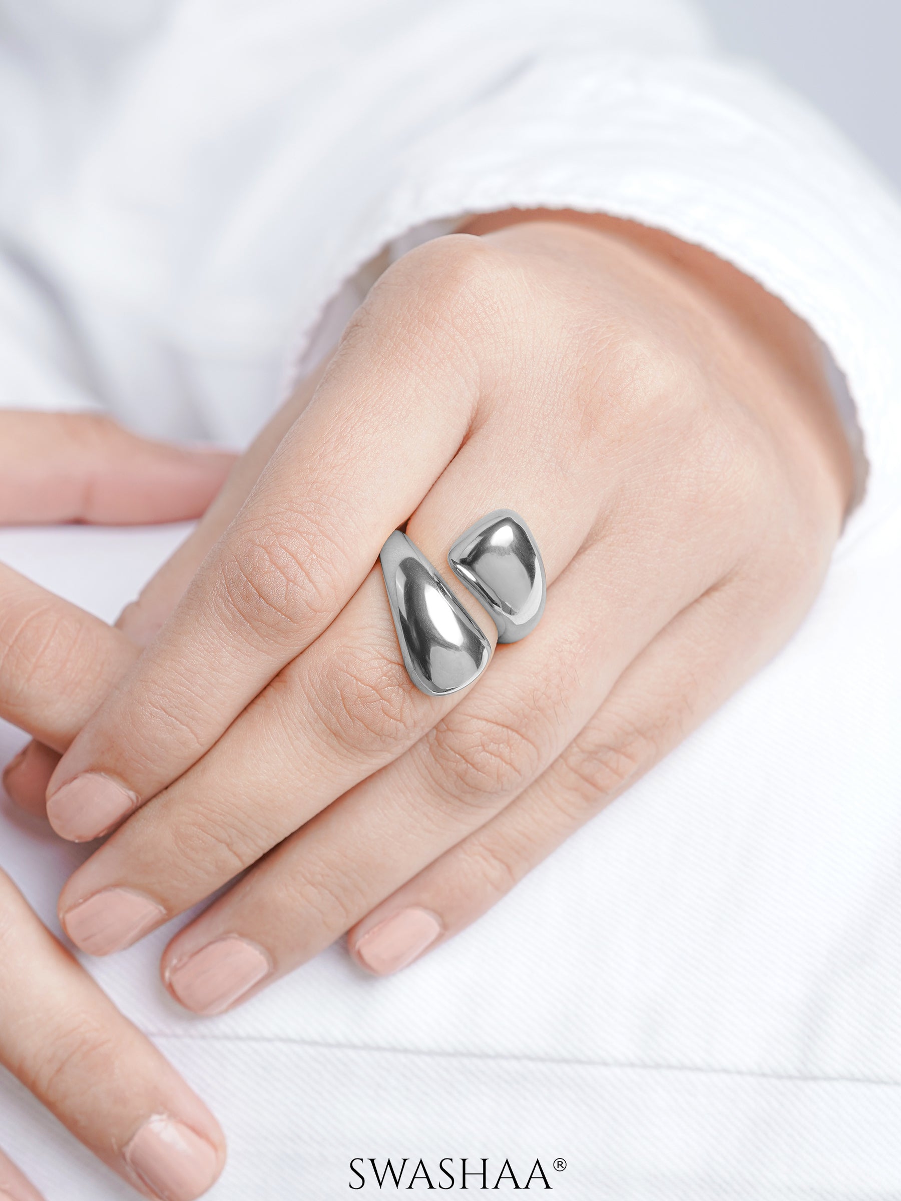 Siona Fluid Bold Curve Silver Ring