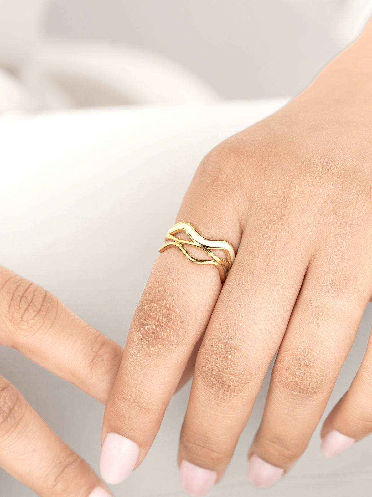 Tariya White Wavy Curves Enamel 18K Gold Plated Ring