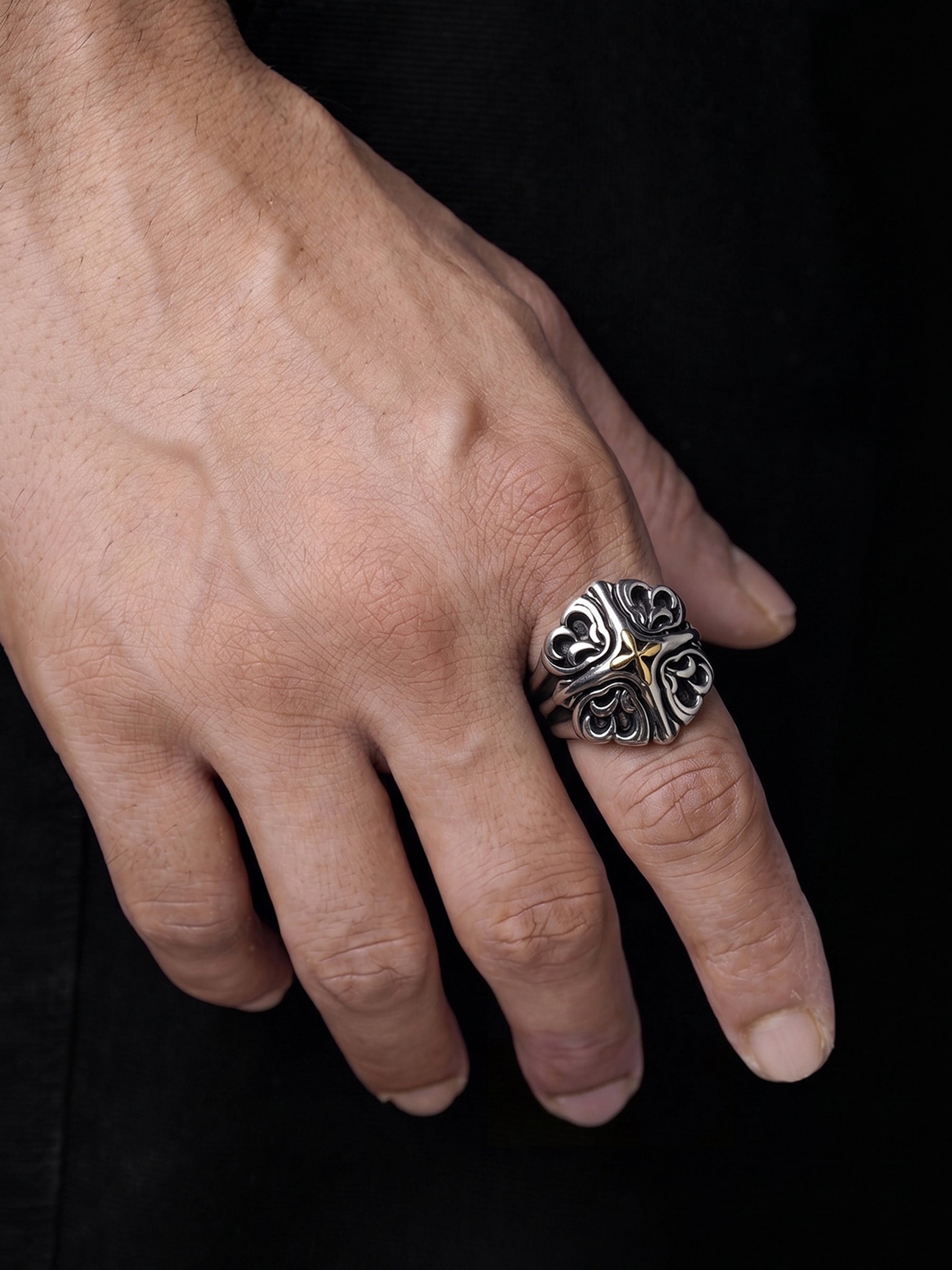 Tavren Vintage Silver - Black Men’s Ring - Swashaa