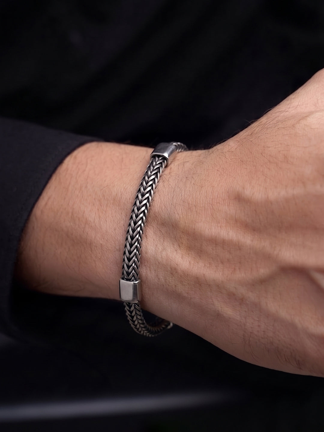 Torvik Chevron Black - Silver Men’s Chain Bracelet - Swashaa