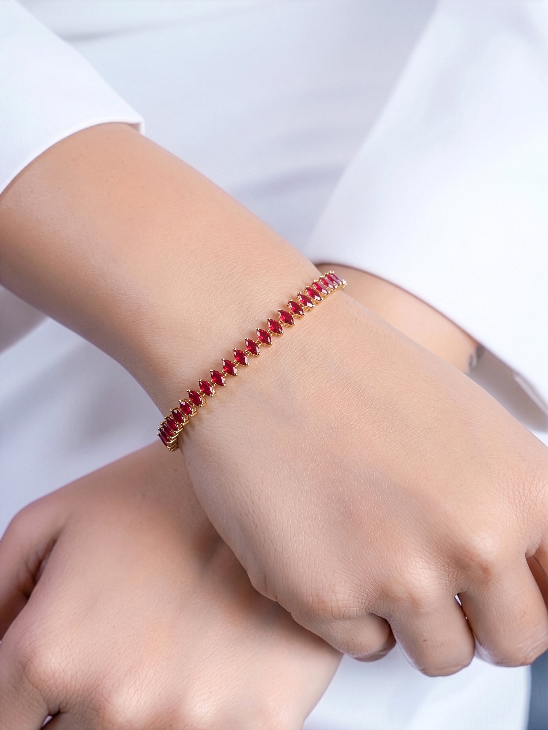 Veyra Red 18K Gold Plated Diamond Women's Tennis Loose Bracelet