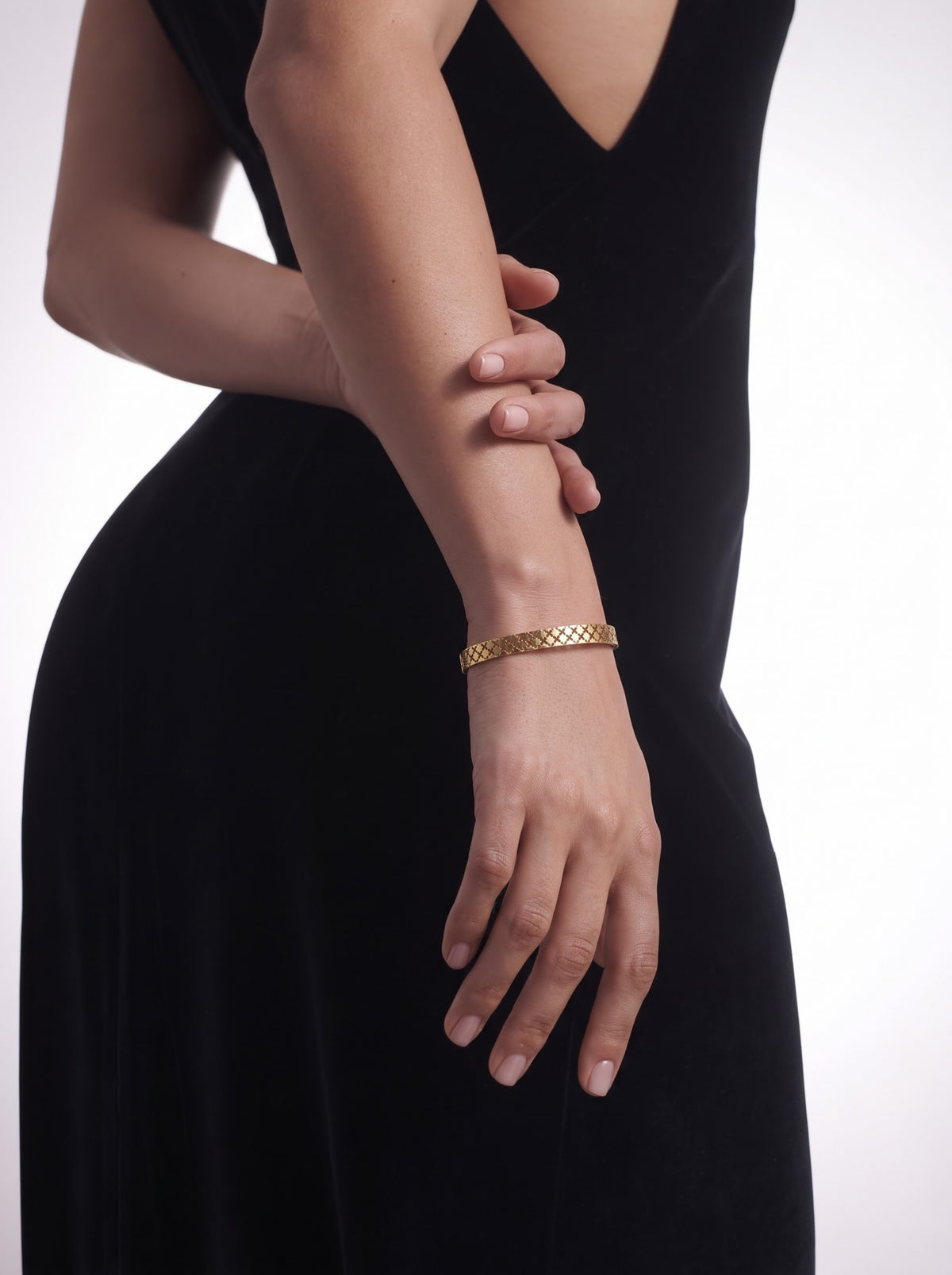 Yanira Cross Grid Pattern 18K Gold Plated Women's Solid Band Bracelet
