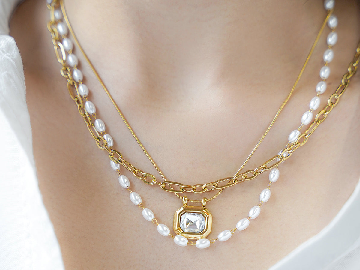 Women's Necklaces & Pendants