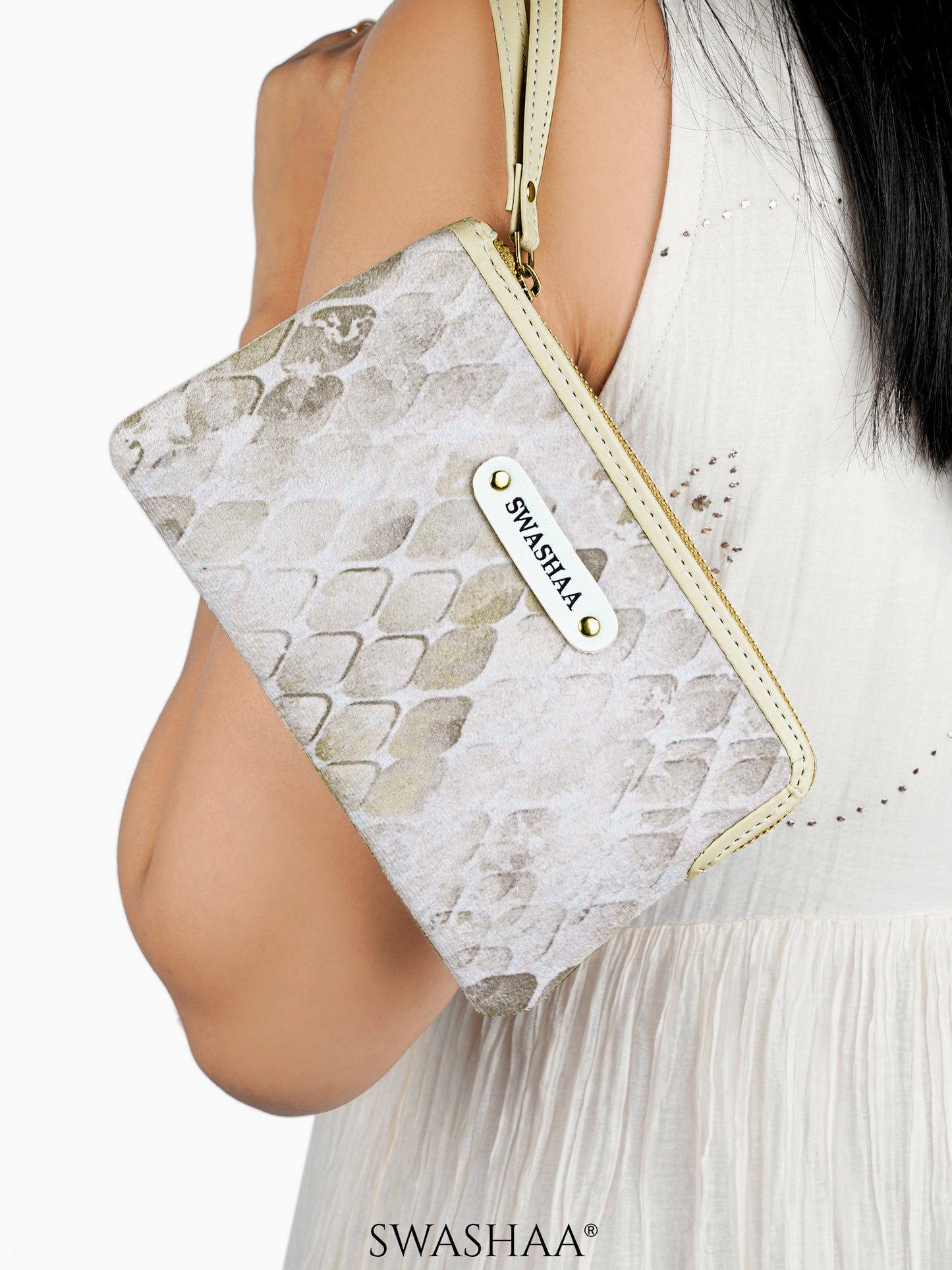 Amara Print Wristlet Women's Hand Bag