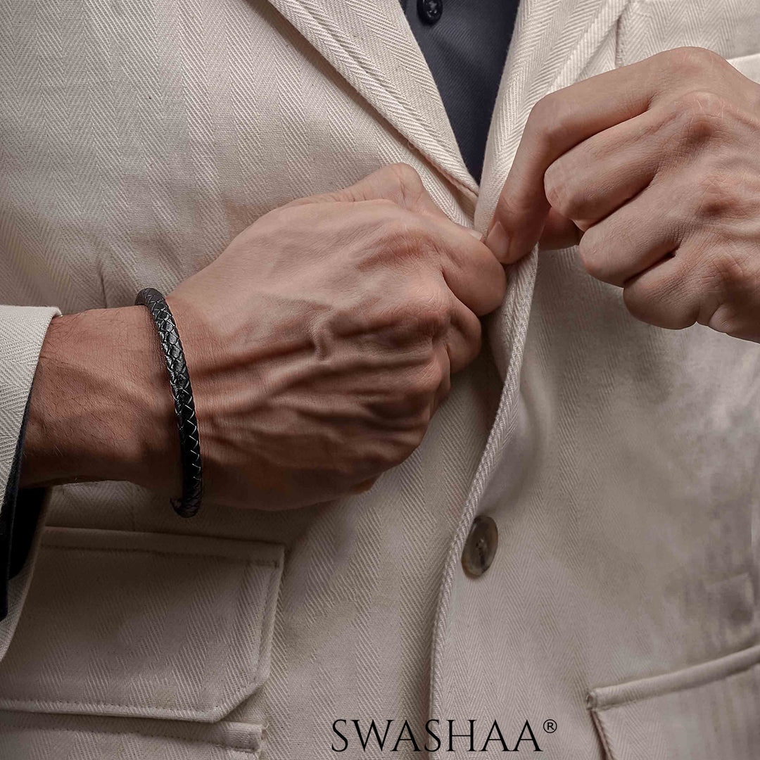 Adheera Men's Leather Bracelet - Swashaa