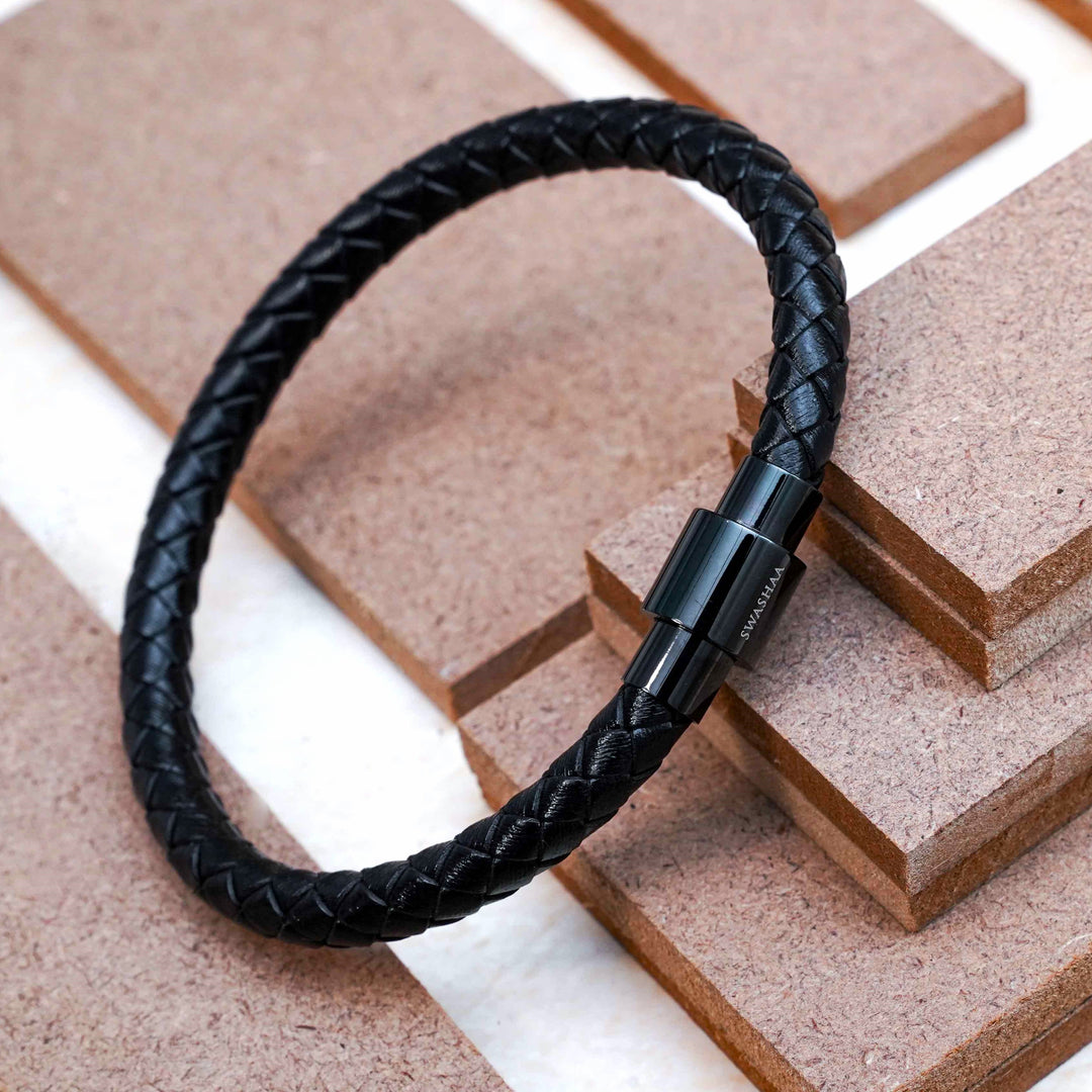 Adheera Men's Leather Bracelet - Swashaa