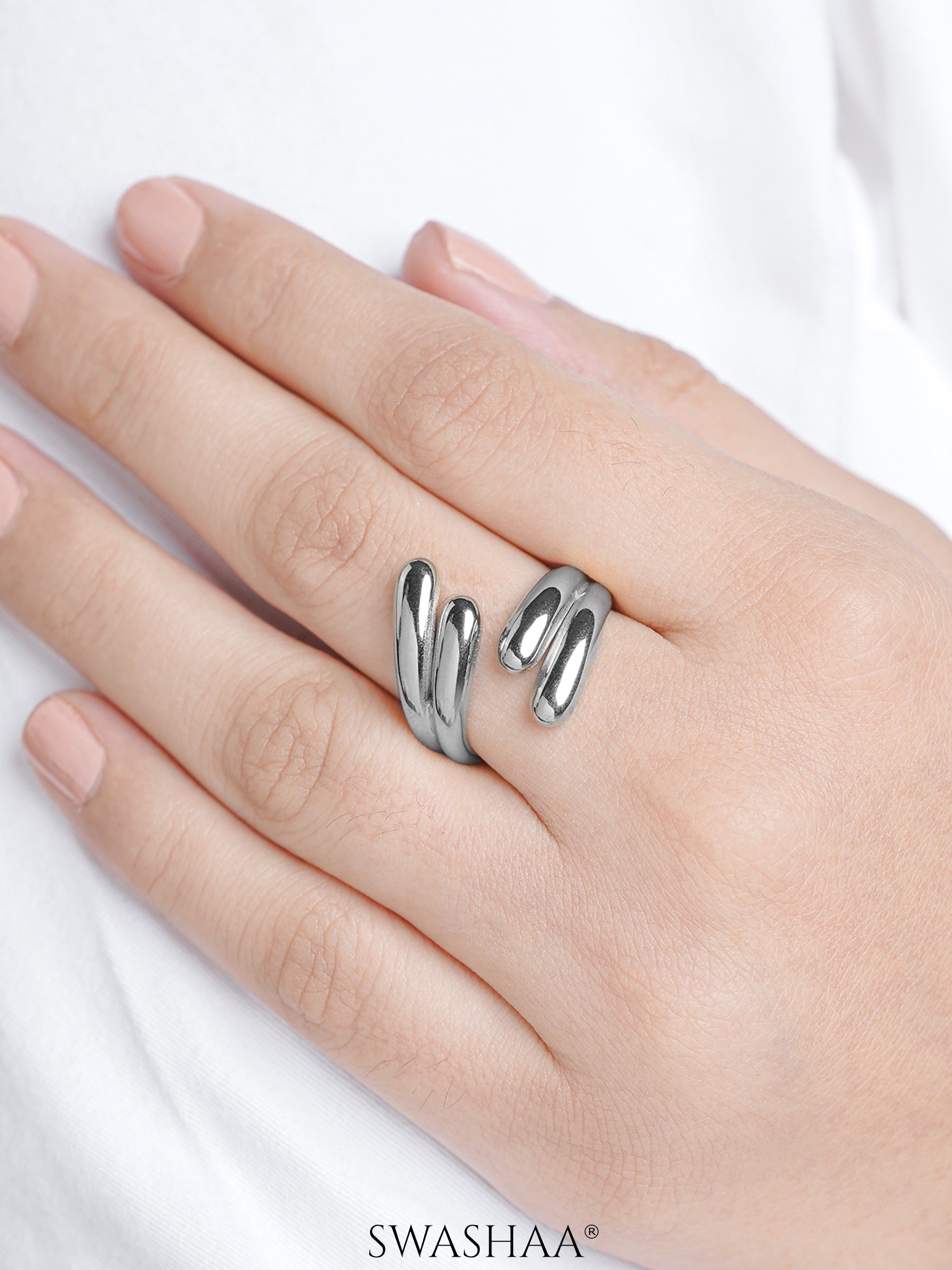 Aella Fluid Spiral Wrap Silver Ring