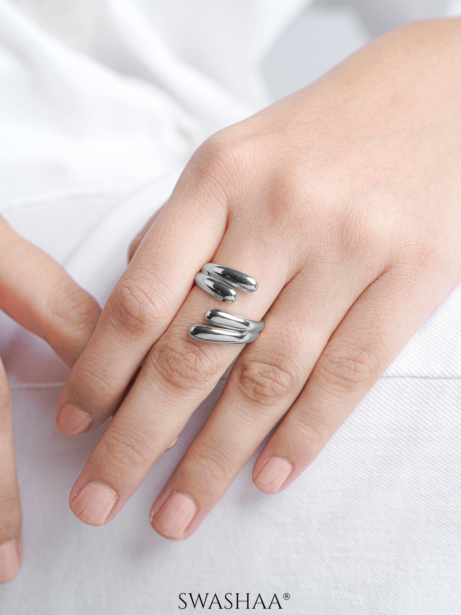 Aella Fluid Spiral Wrap Silver Ring