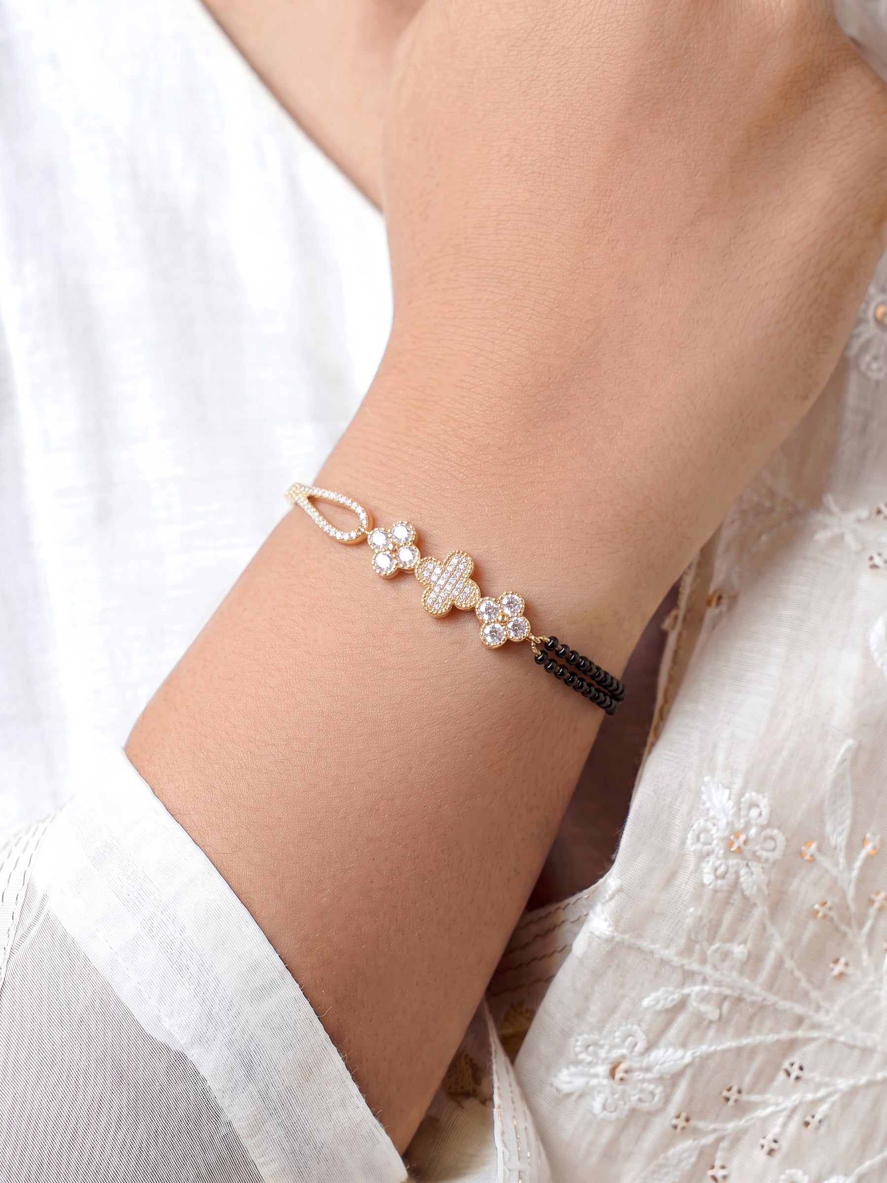Anali Clover Diamond 18K Gold Plated Women's Mangalsutra Bracelet