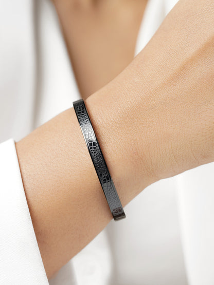 Anthony Minimal Textured Black Bracelet