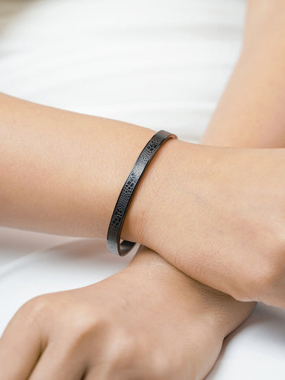 Anthony Minimal Textured Black Bracelet