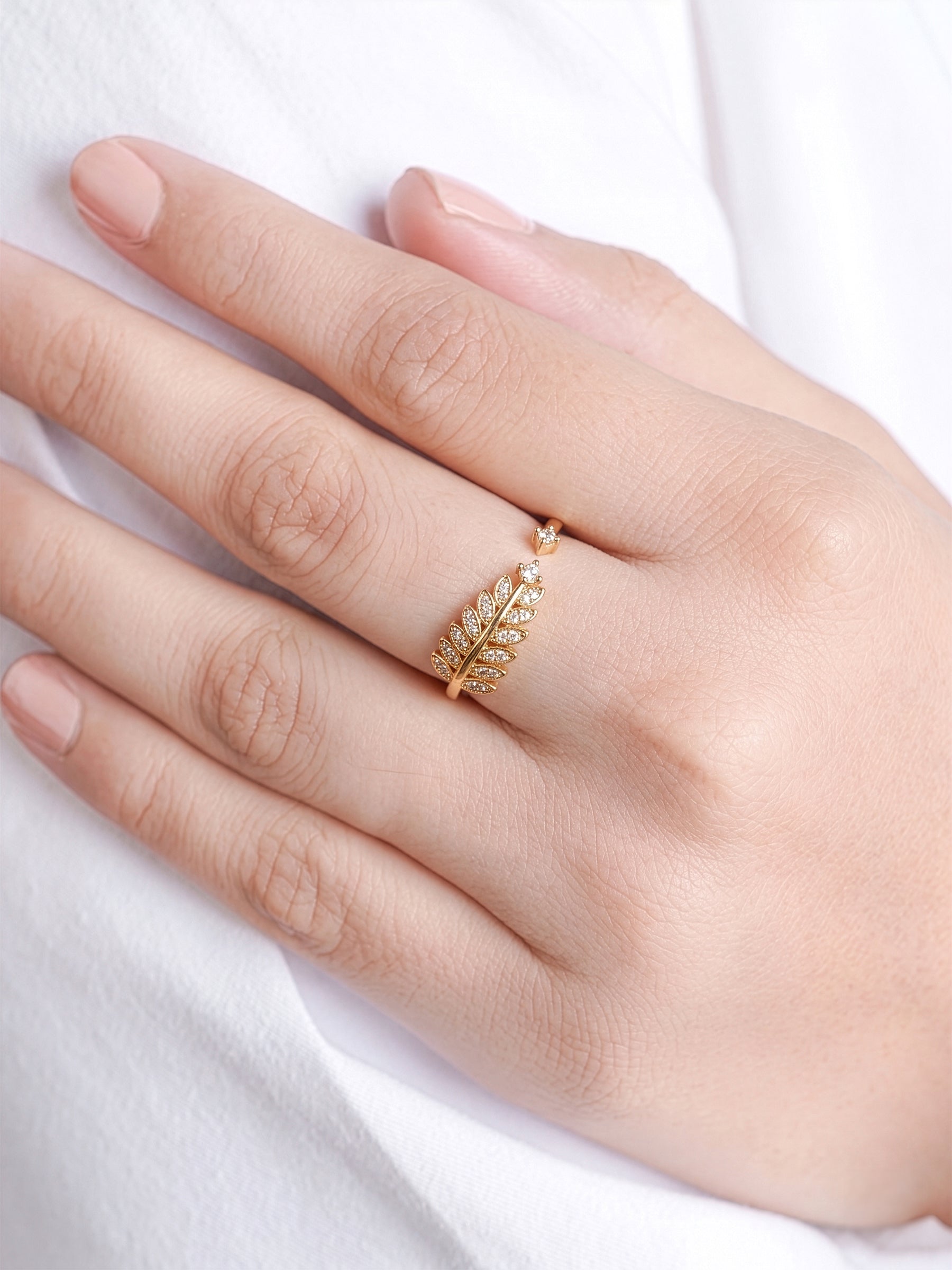 Arelia Diamond 18K Gold Plated Women's Ring - Swashaa