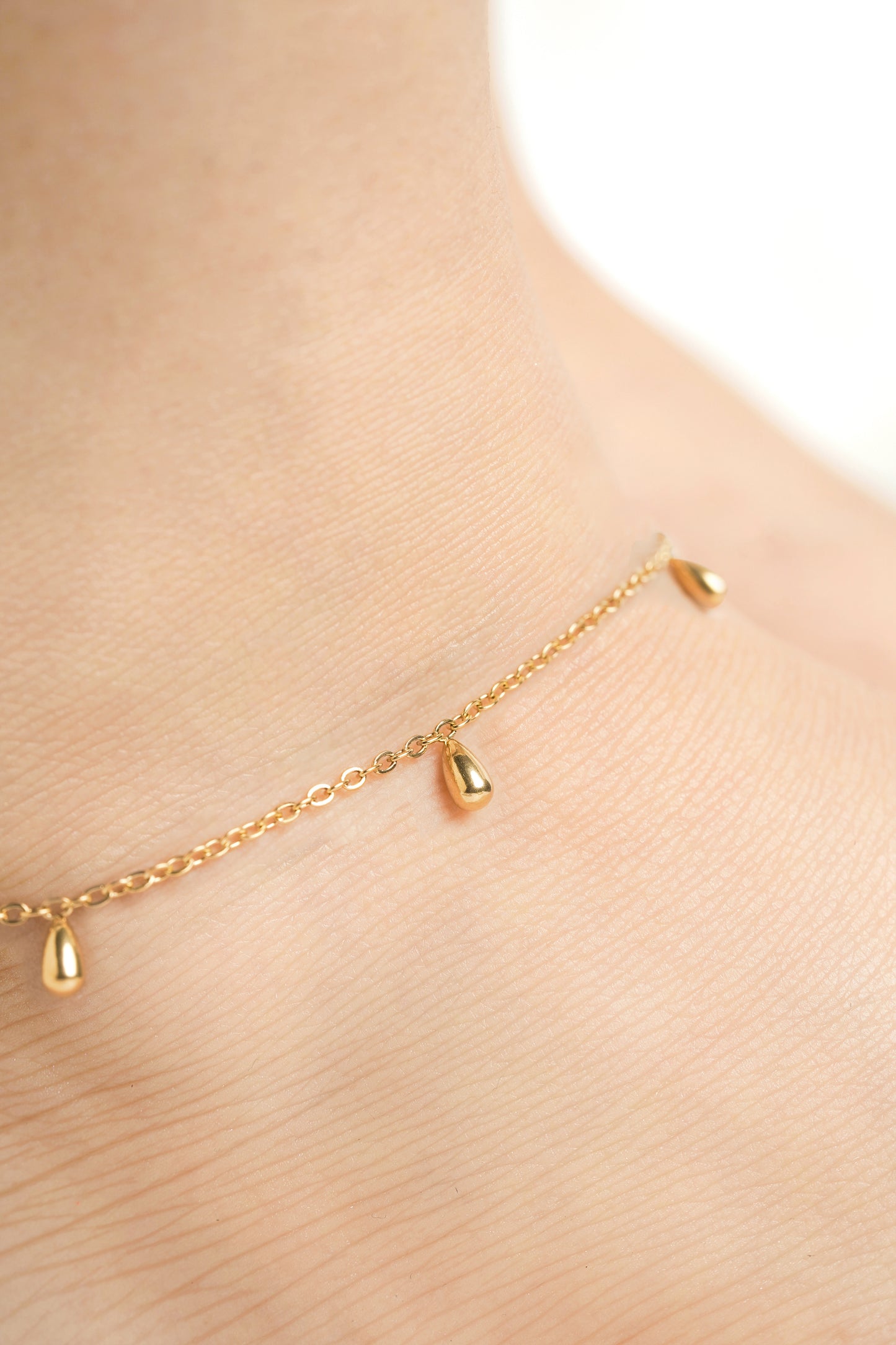 Ava Teardrop Charms Women's Anklet