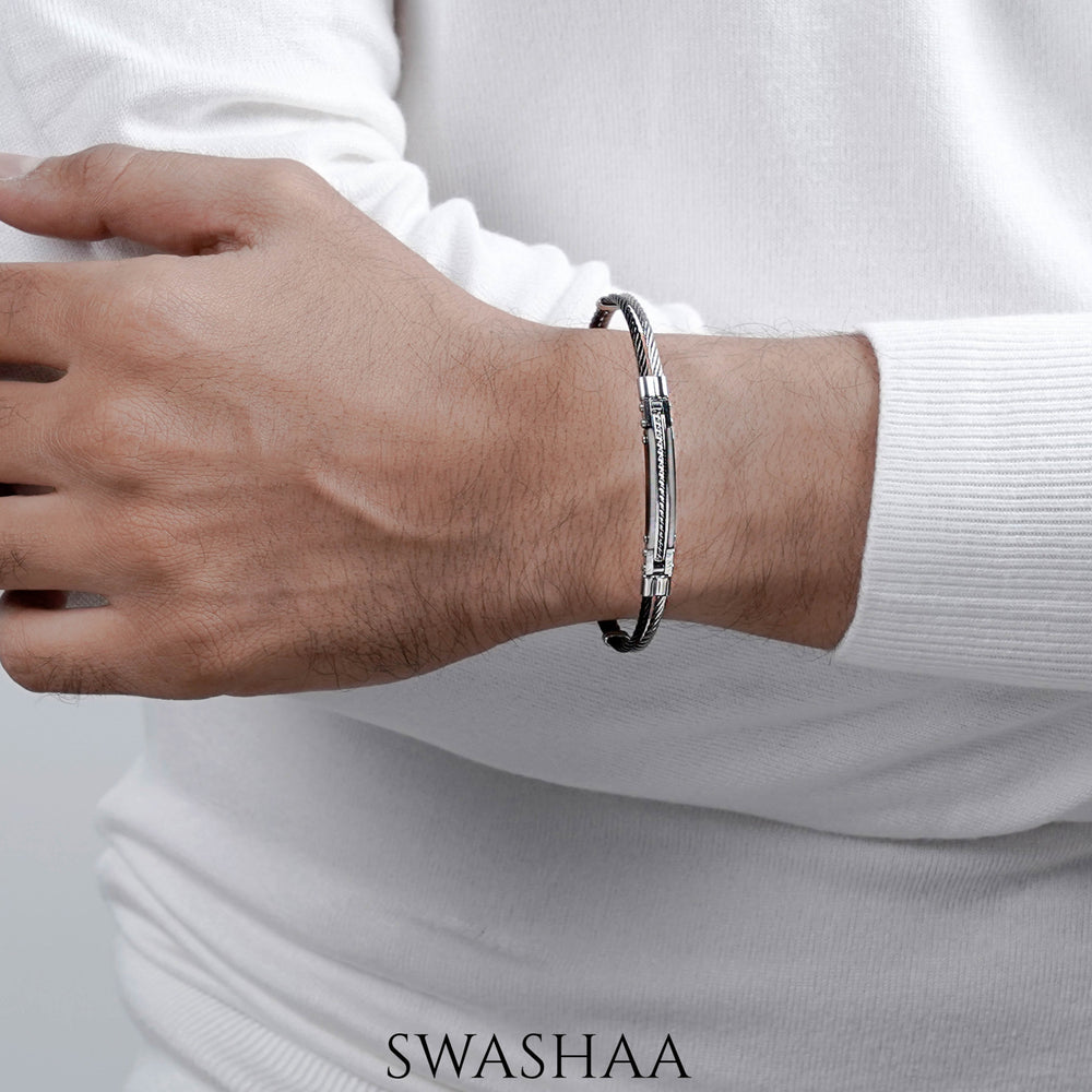 Bevin Wired Men's Bracelet - Swashaa