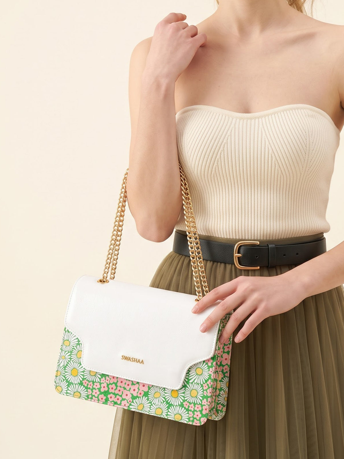 Blooming Bliss White Daisy Green Women's Leather Sling Bag
