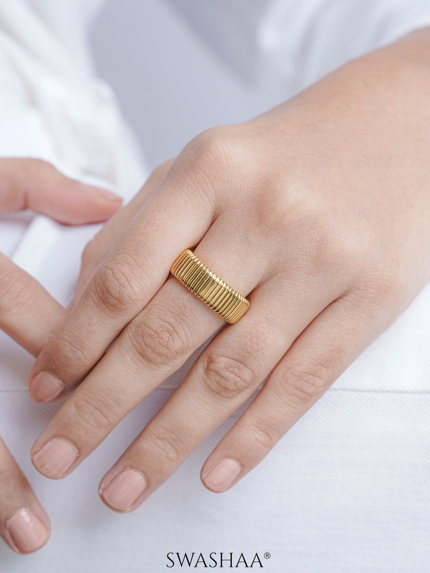 Abby Ribbed Ring